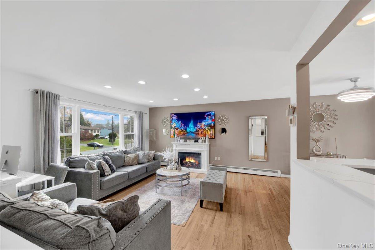 10 Scott Drive, Middletown, NY 10941