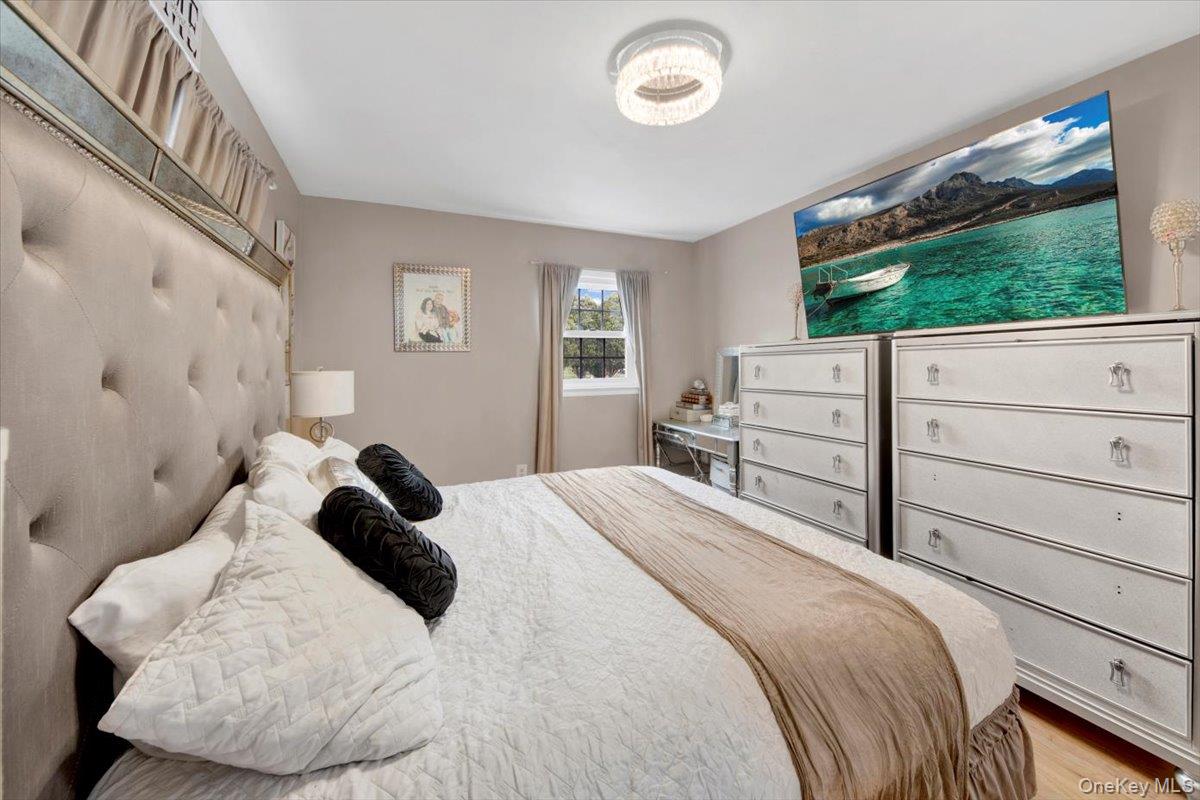 10 Scott Drive, Middletown, NY 10941