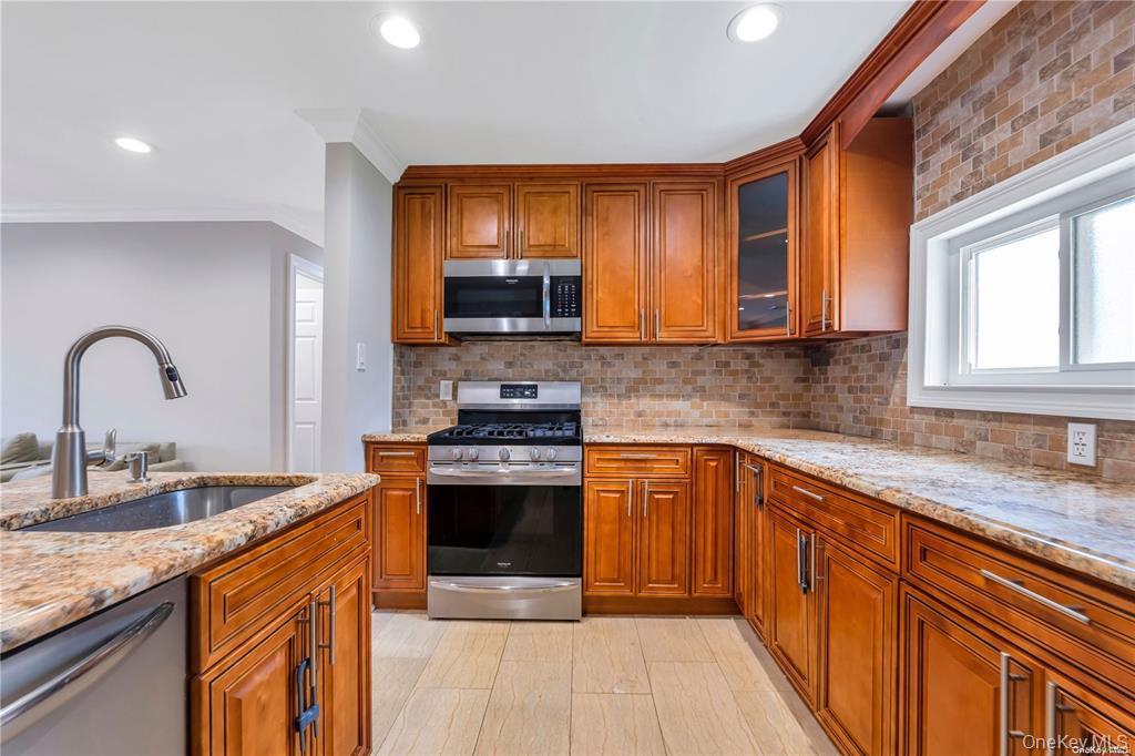 531 Old Country Road, Plainview, NY 11803