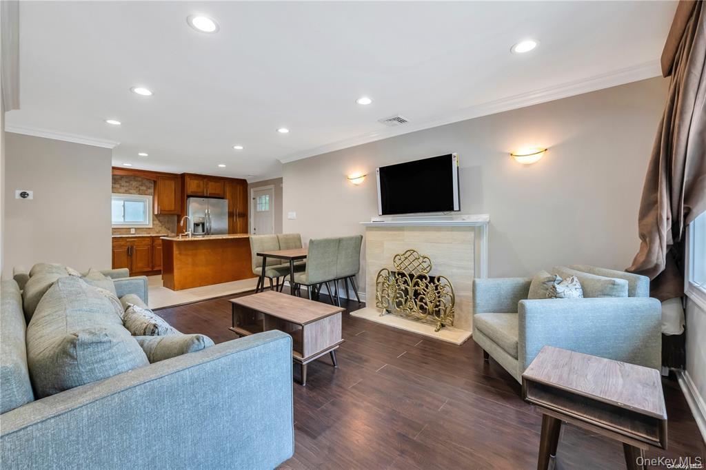 531 Old Country Road, Plainview, NY 11803