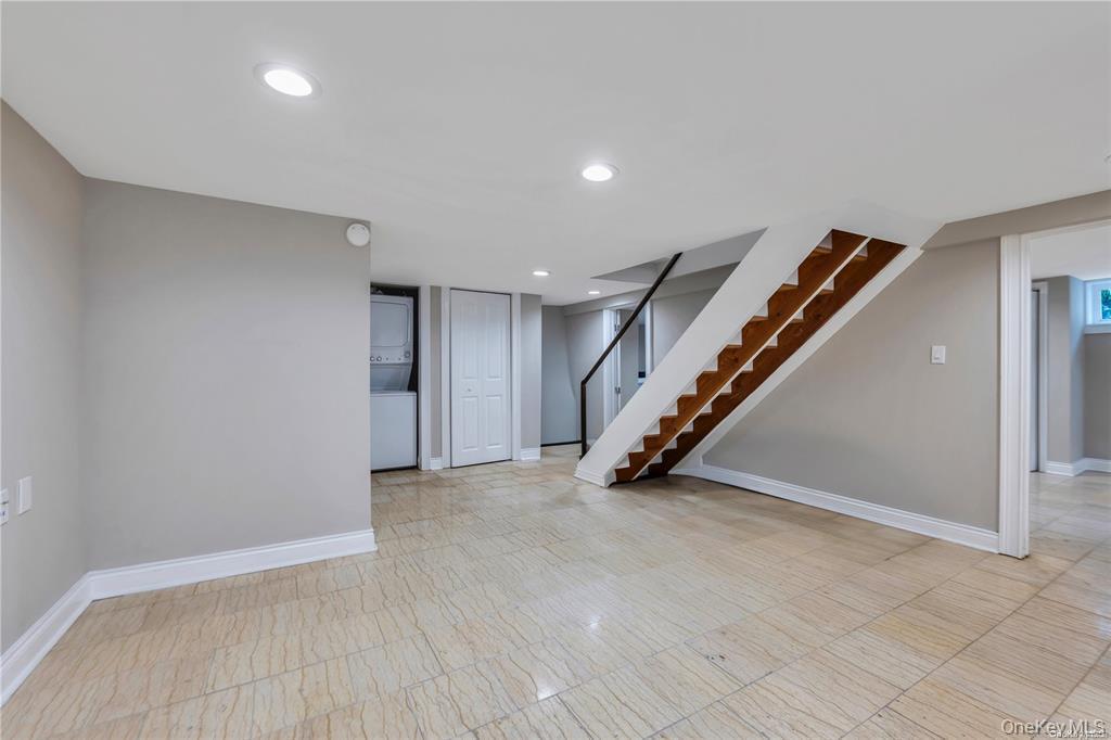 531 Old Country Road, Plainview, NY 11803