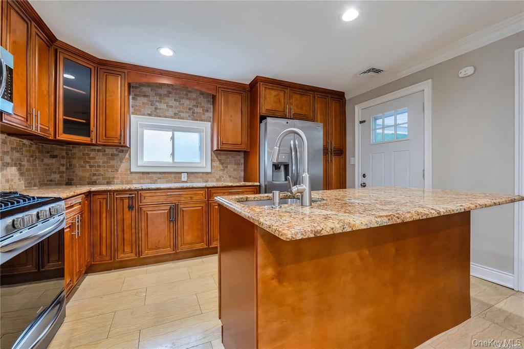 531 Old Country Road, Plainview, NY 11803