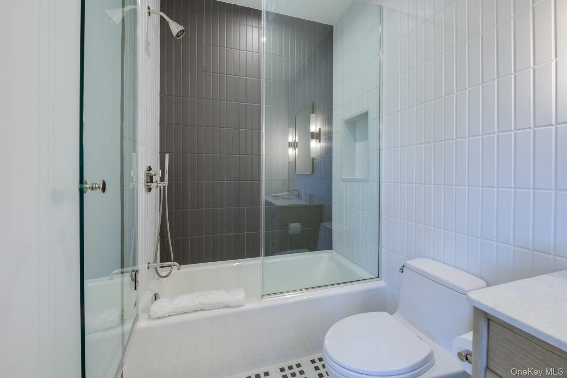 187 Meeting House Lane, Southampton, NY 11968