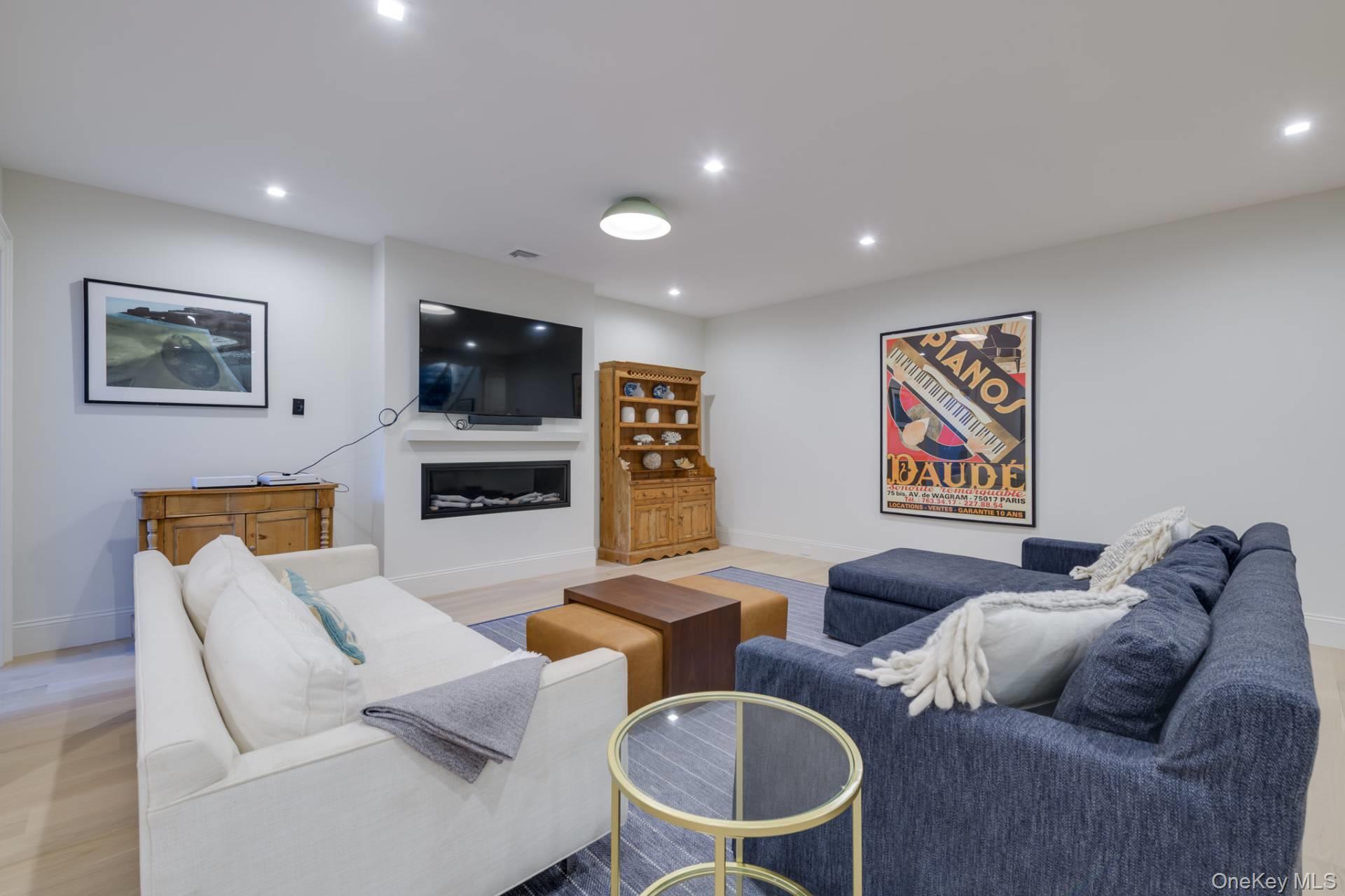 187 Meeting House Lane, Southampton, NY 11968