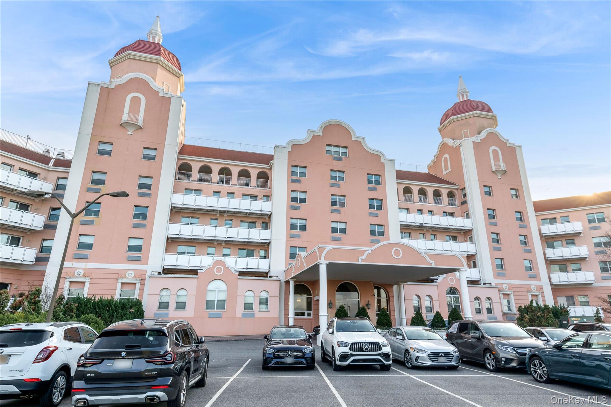 2 Richmond Road # ph 6r, Lido Beach, NY 11561