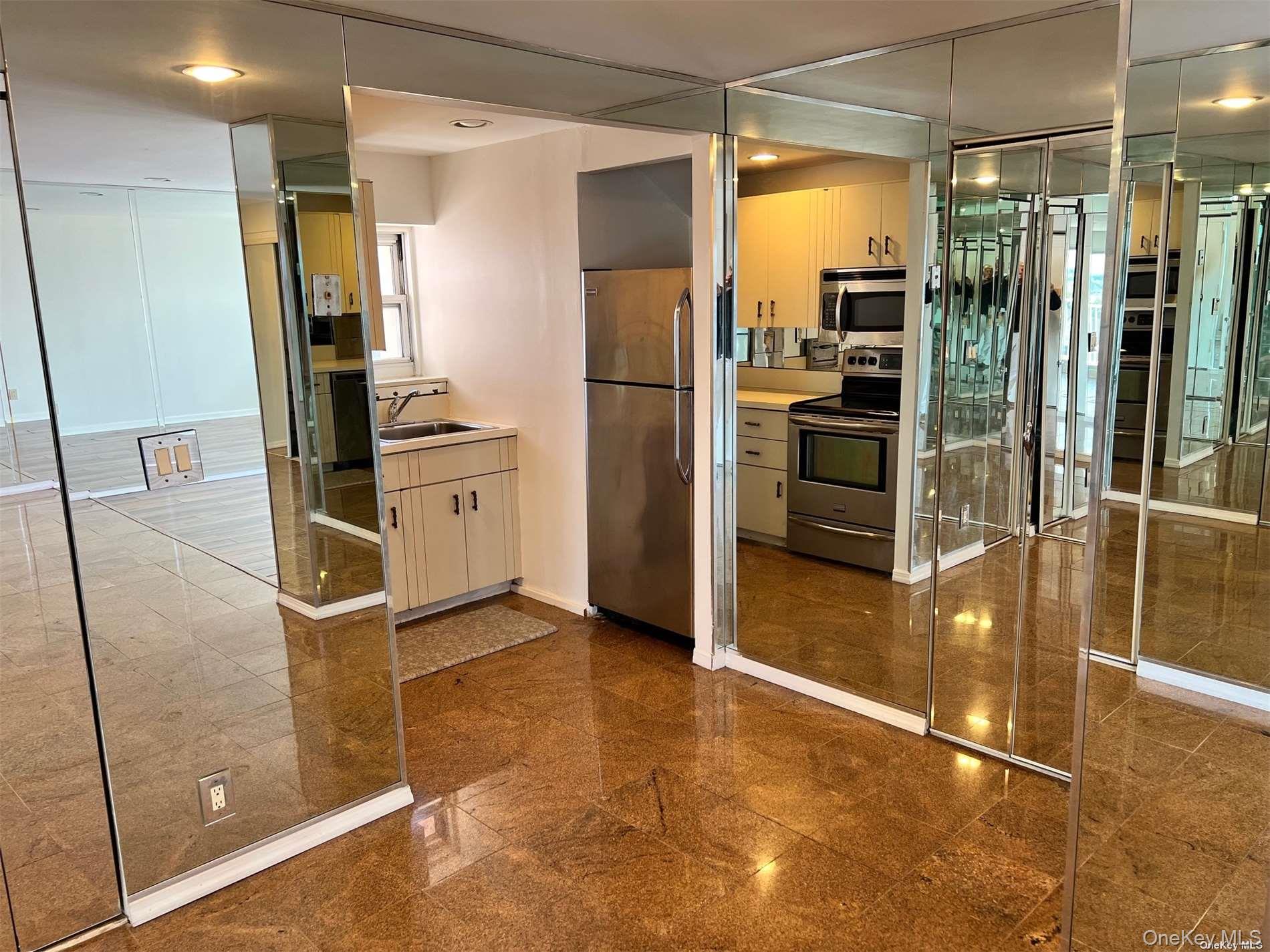 2 Richmond Road # ph 6r, Lido Beach, NY 11561