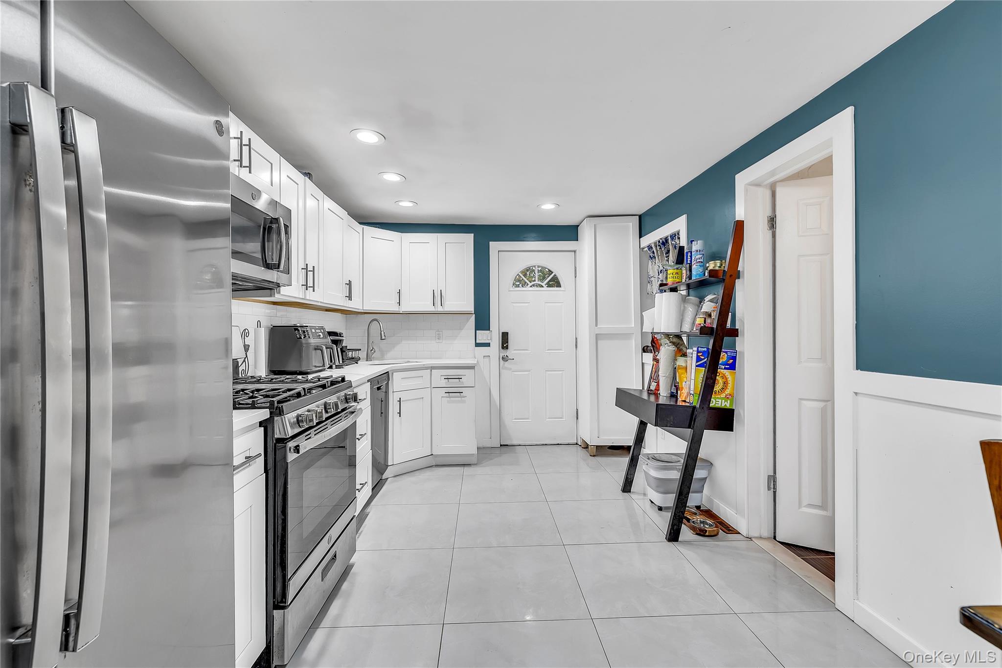 74 Weichers Avenue, Ronkonkoma, NY 11779