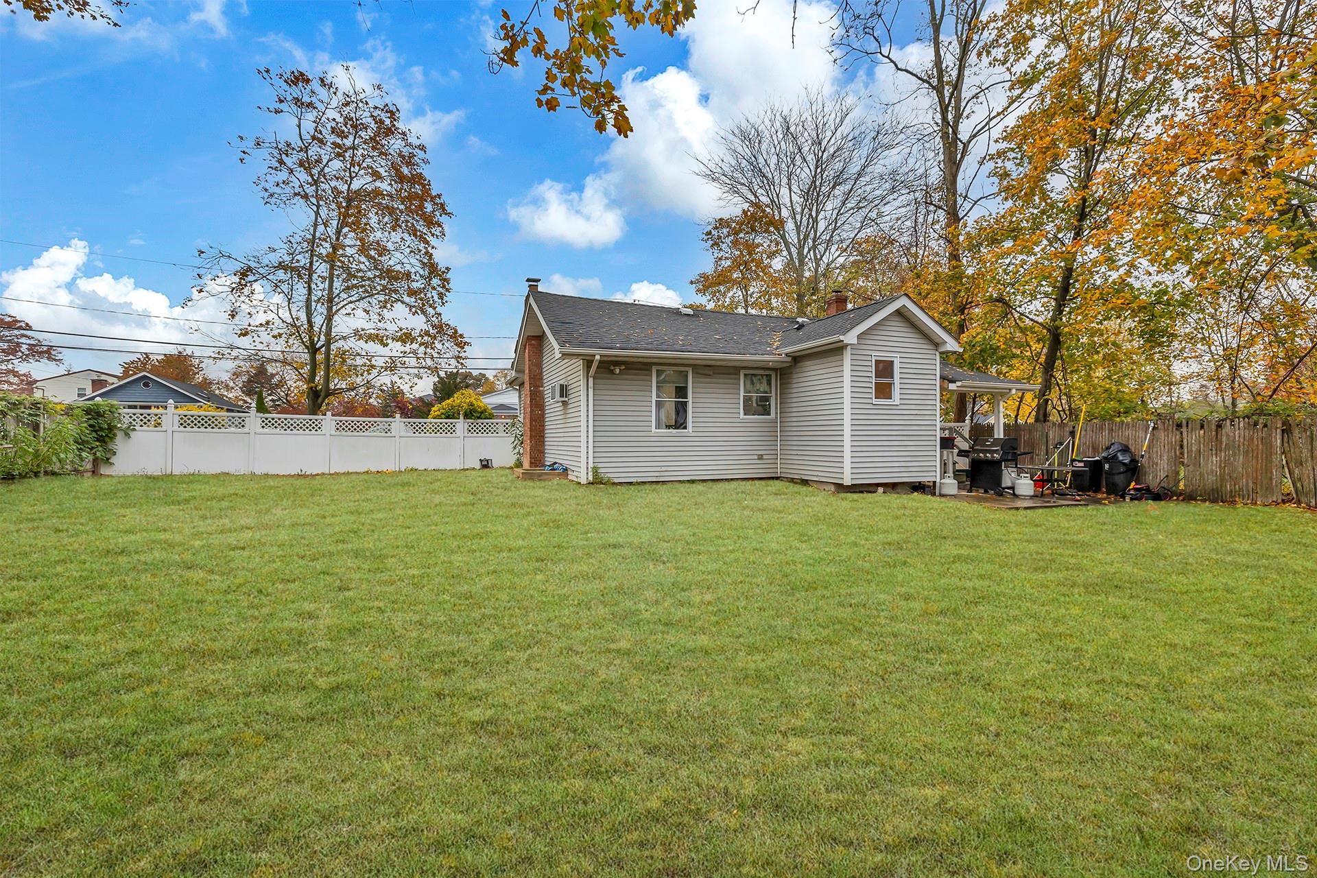 74 Weichers Avenue, Ronkonkoma, NY 11779