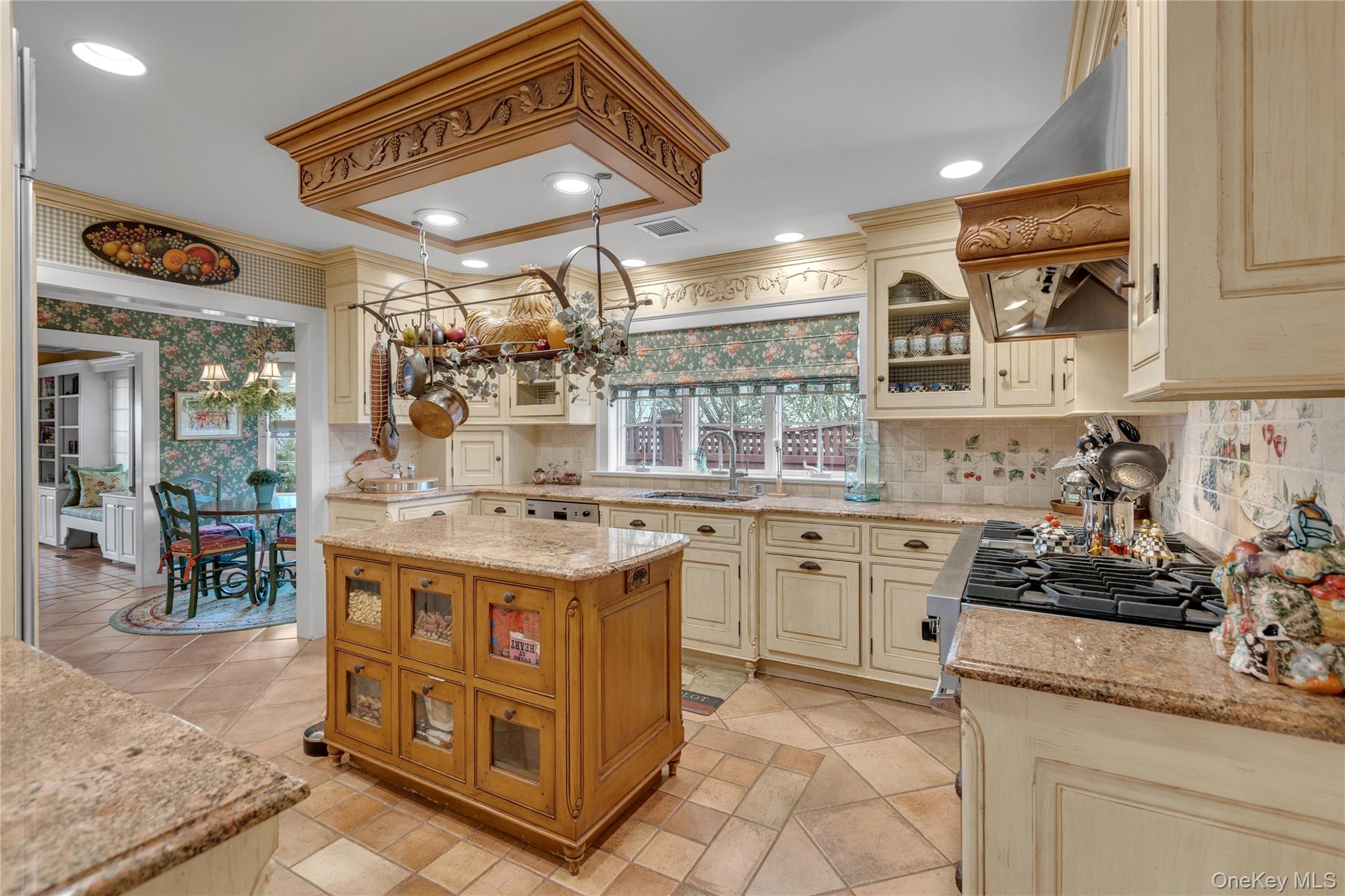 216 Asharoken Avenue, Northport, NY 11768