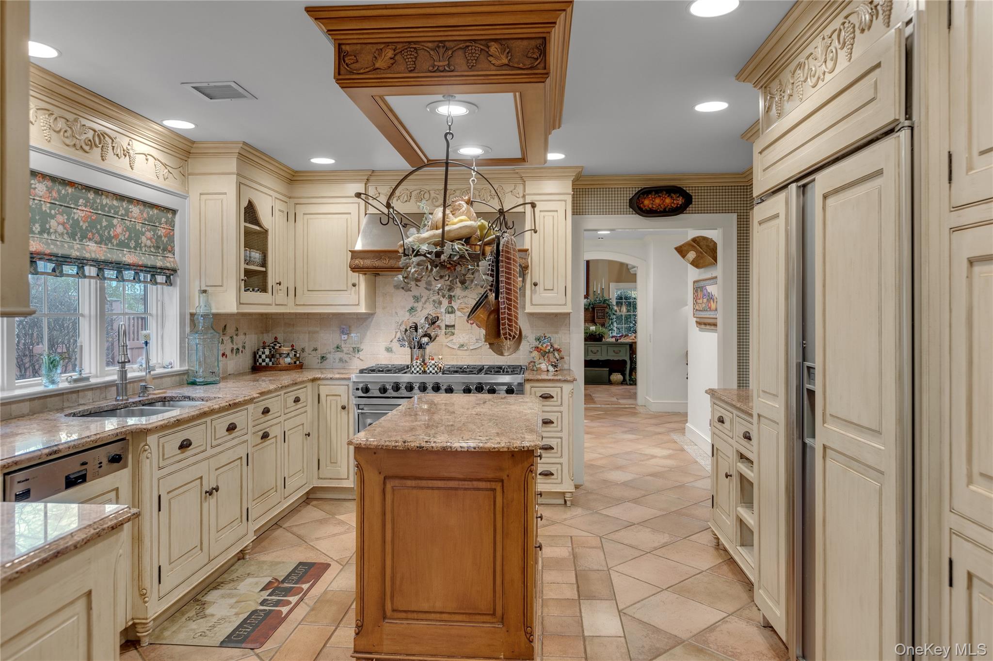 216 Asharoken Avenue, Northport, NY 11768