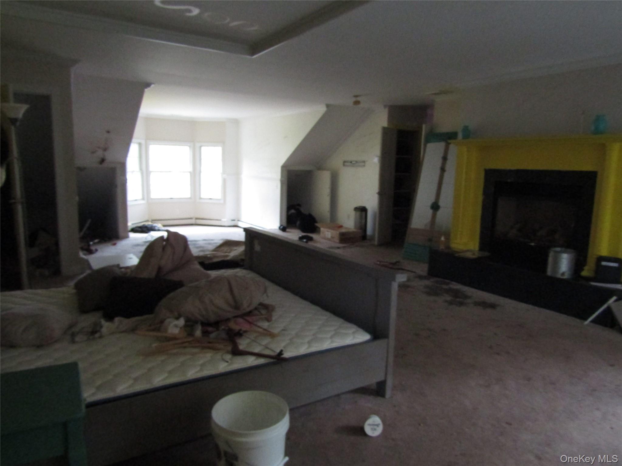 5 Wynville, Coram, NY 11727