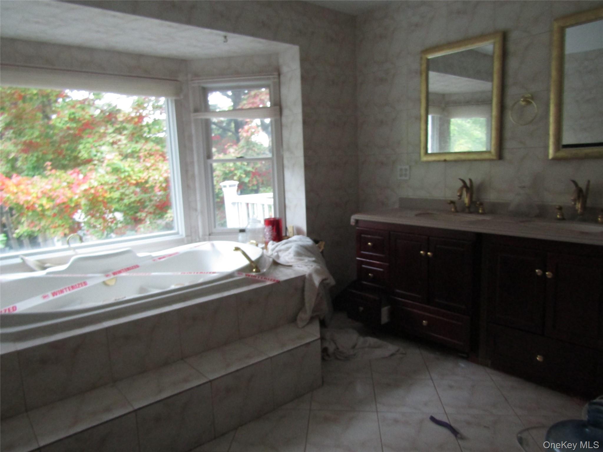 5 Wynville, Coram, NY 11727