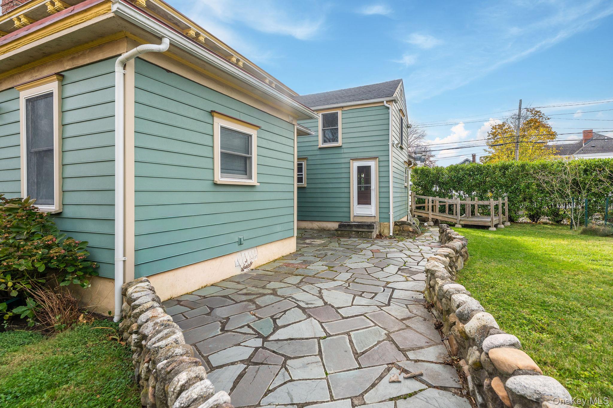 168 Bay Avenue, Greenport, NY 11944