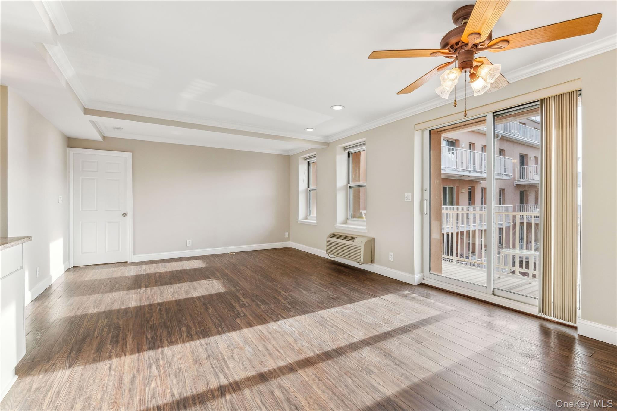 2 Richmond Road # 4v, Lido Beach, NY 11561