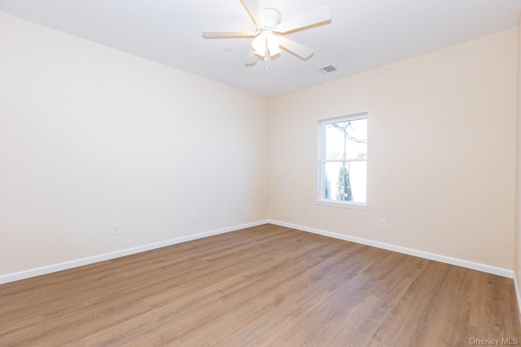 843 Lake Boulevard # 205, Lindenhurst, NY 11757