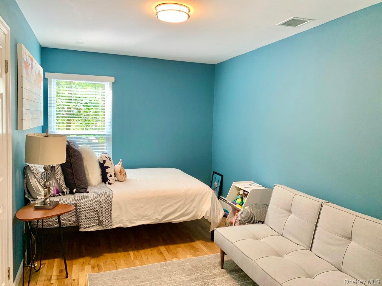 61 Kings Point Road, East Hampton, NY 11937