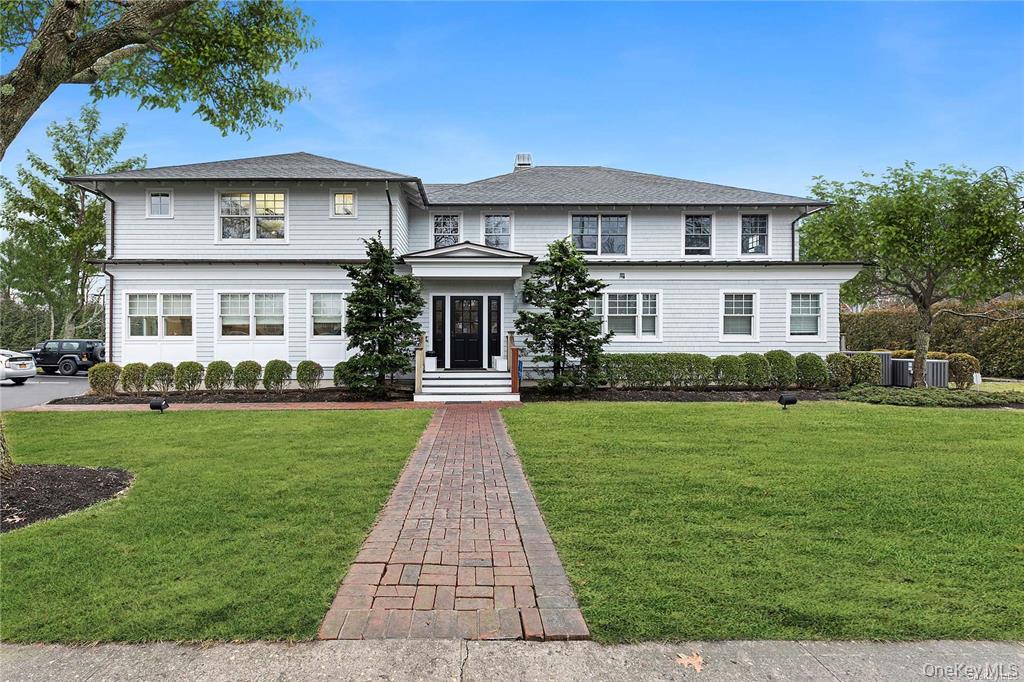 201 Montauk Highway, Westhampton Beach, NY 11978