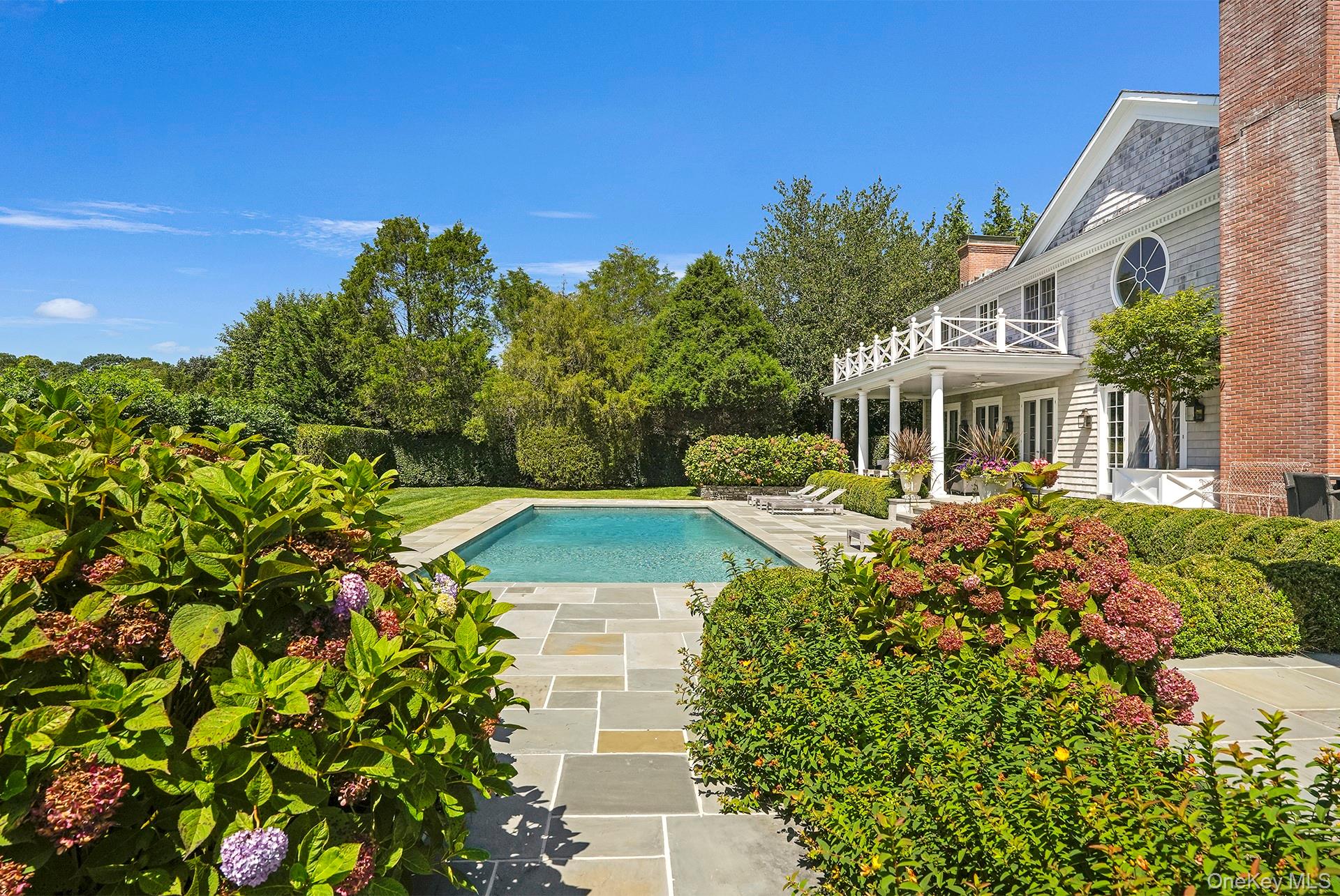 10 Horse Meadow Lane, East Hampton, NY 11937