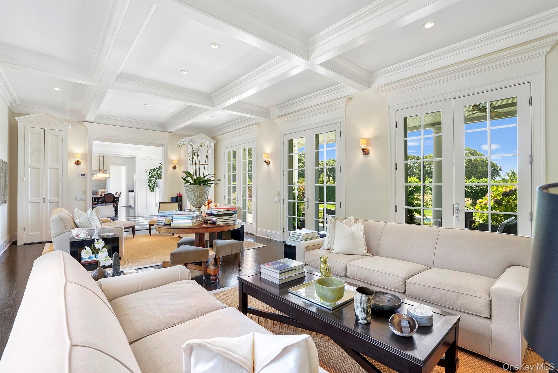 10 Horse Meadow Lane, East Hampton, NY 11937