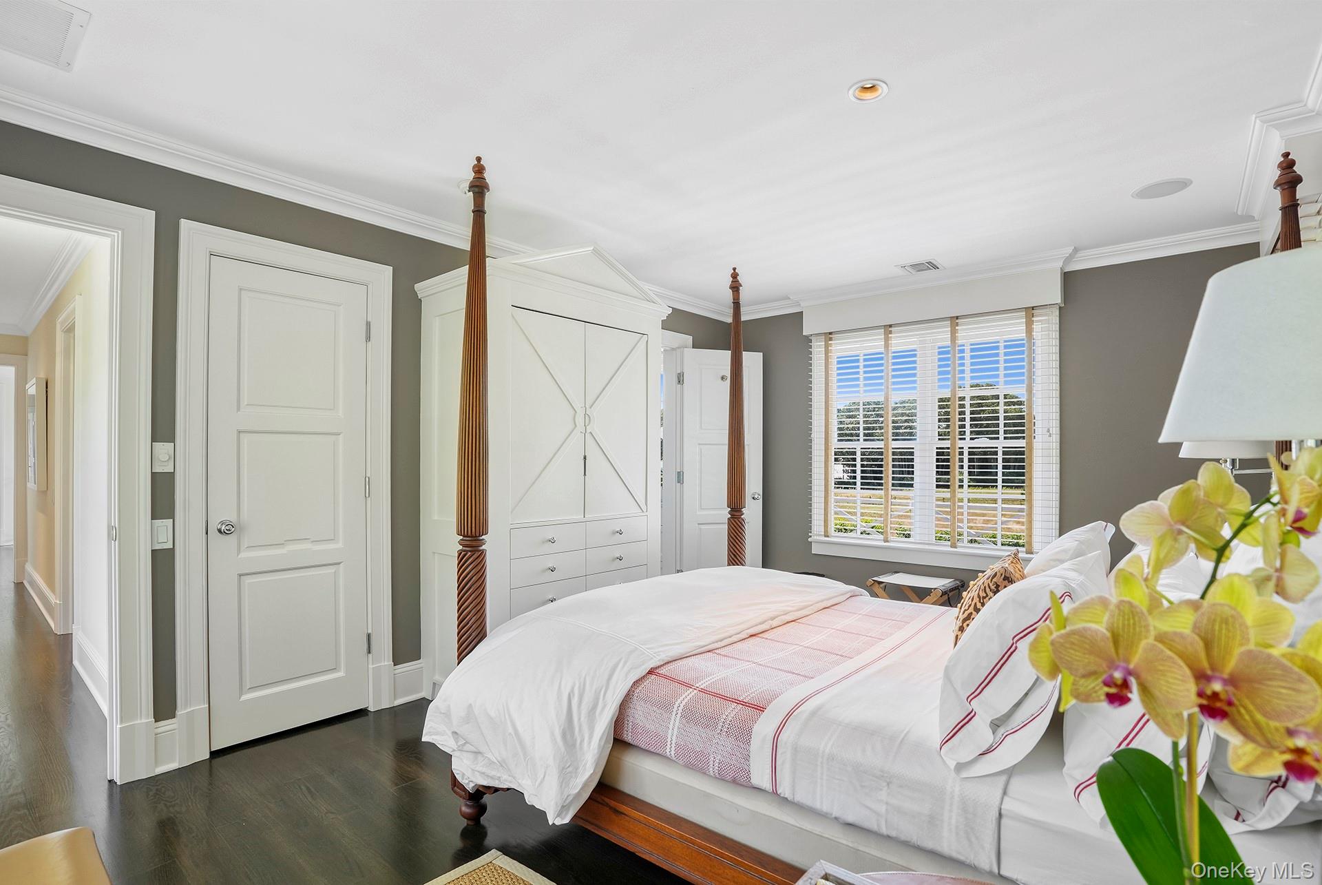 10 Horse Meadow Lane, East Hampton, NY 11937