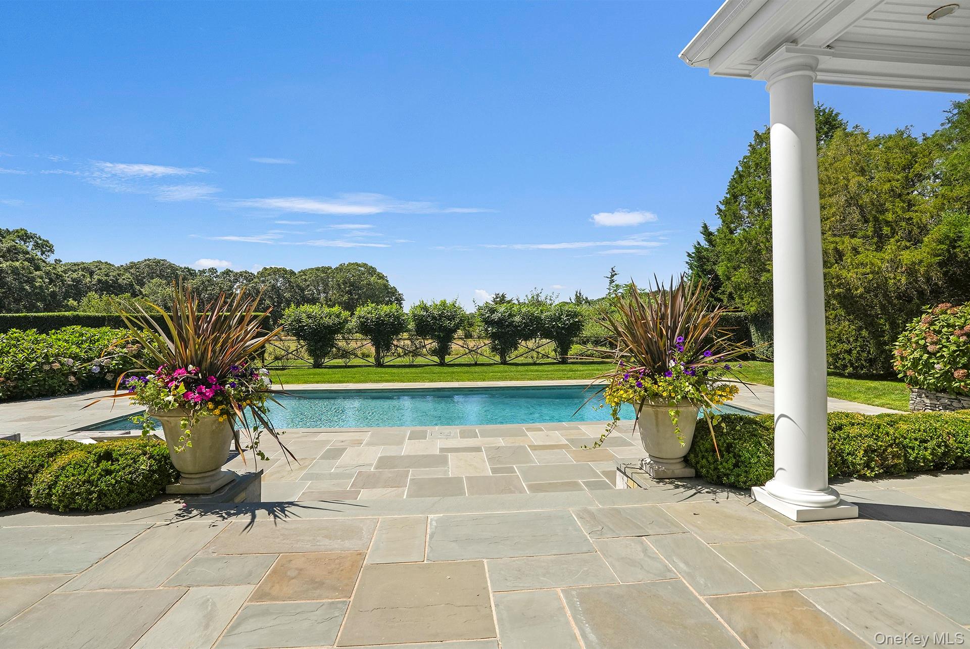 10 Horse Meadow Lane, East Hampton, NY 11937