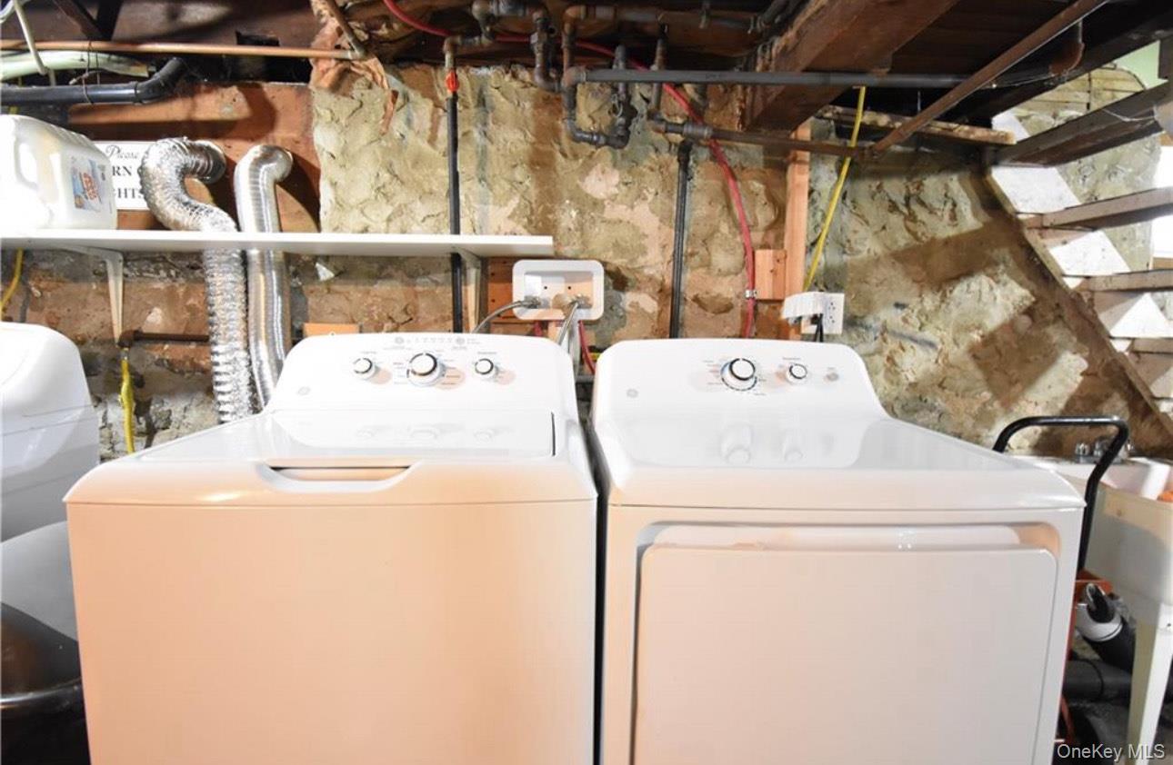 85 Grand Avenue, Pearl River, NY 10965