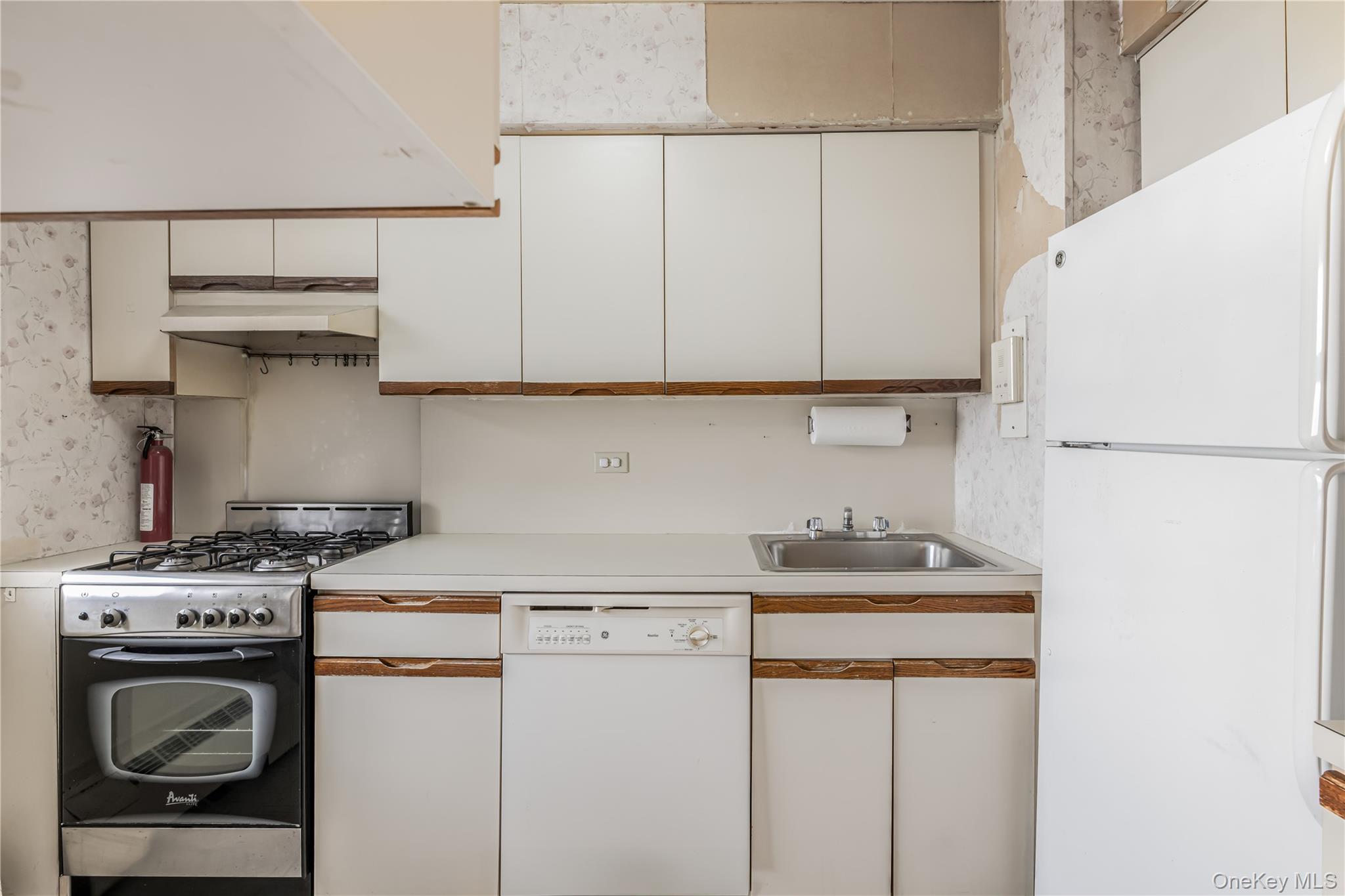 61-25 97th Street # 15F, Rego Park, NY 11374