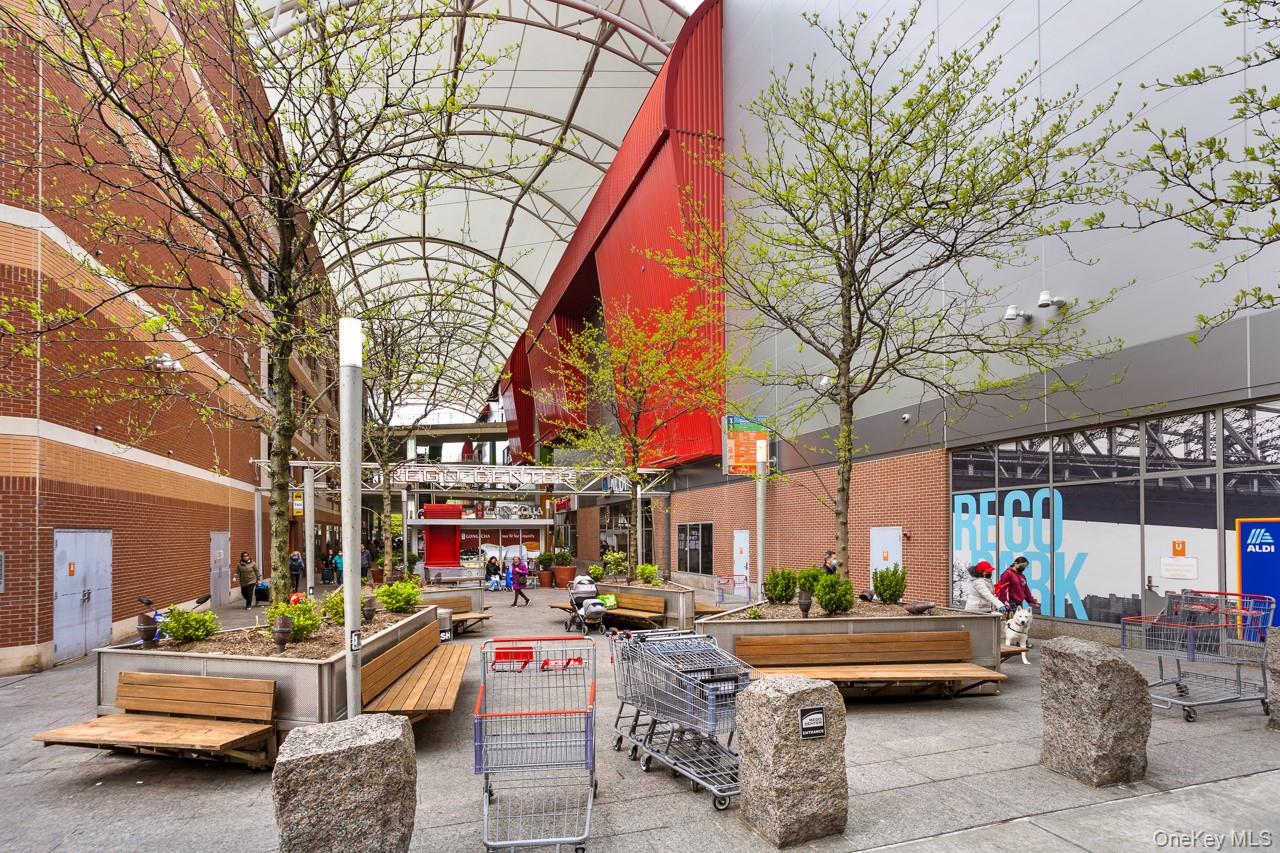 61-25 97th Street # 15F, Rego Park, NY 11374