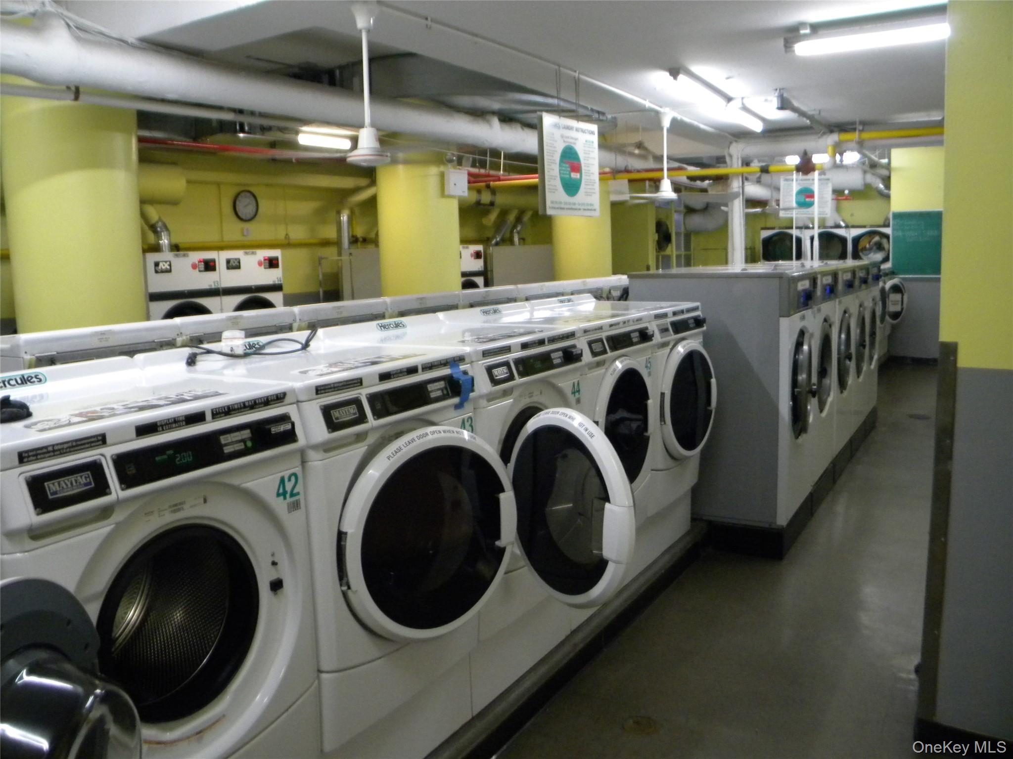 70-25 Yellowstone Boulevard # 17Q, Forest Hills, NY 11375