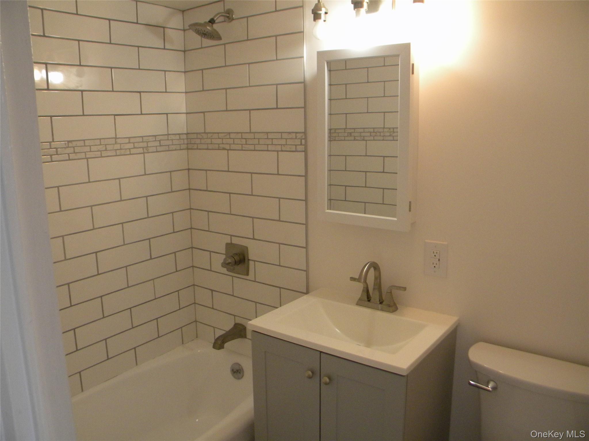 70-25 Yellowstone Boulevard # 17Q, Forest Hills, NY 11375