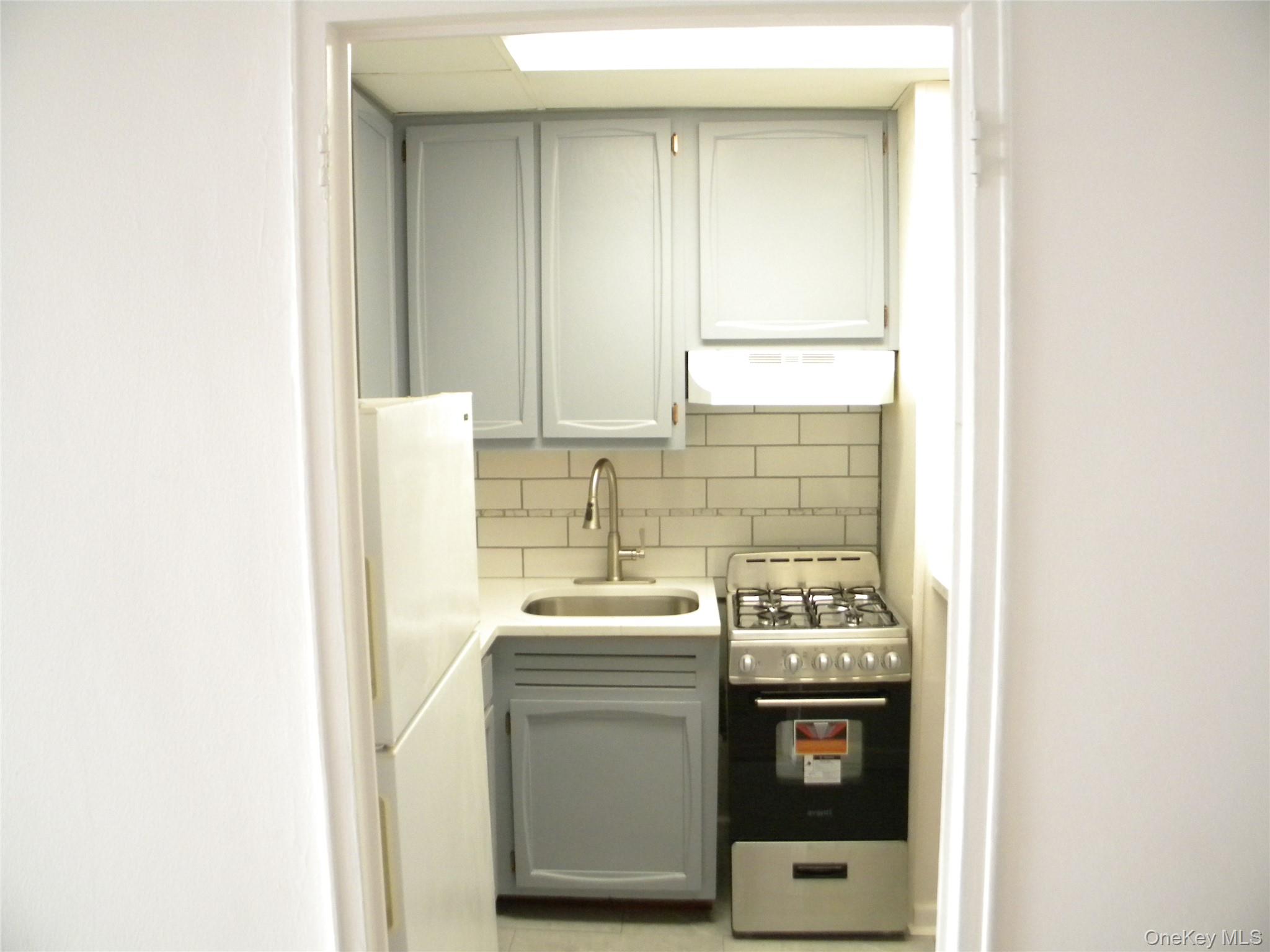 70-25 Yellowstone Boulevard # 17Q, Forest Hills, NY 11375