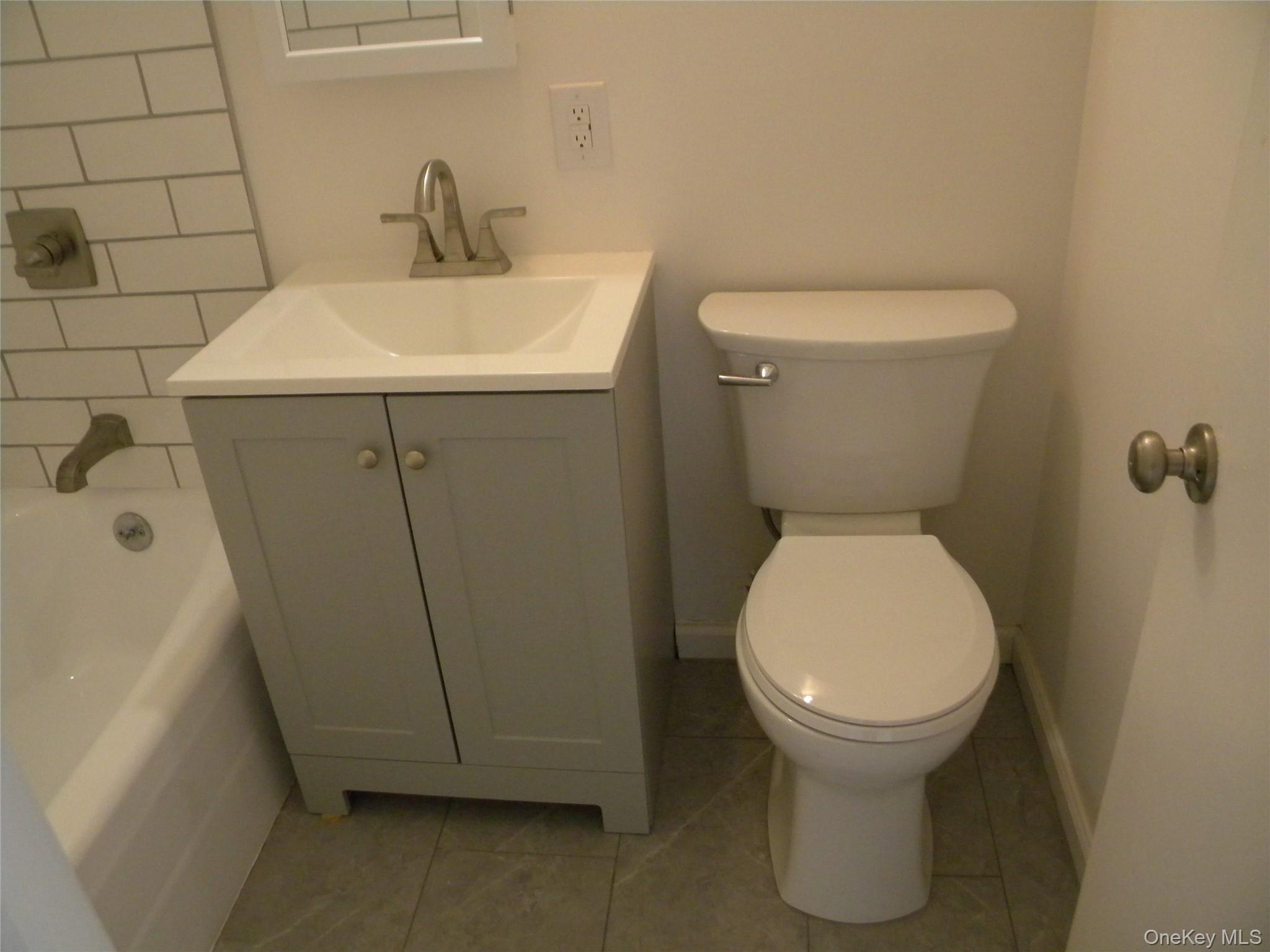 70-25 Yellowstone Boulevard # 17Q, Forest Hills, NY 11375