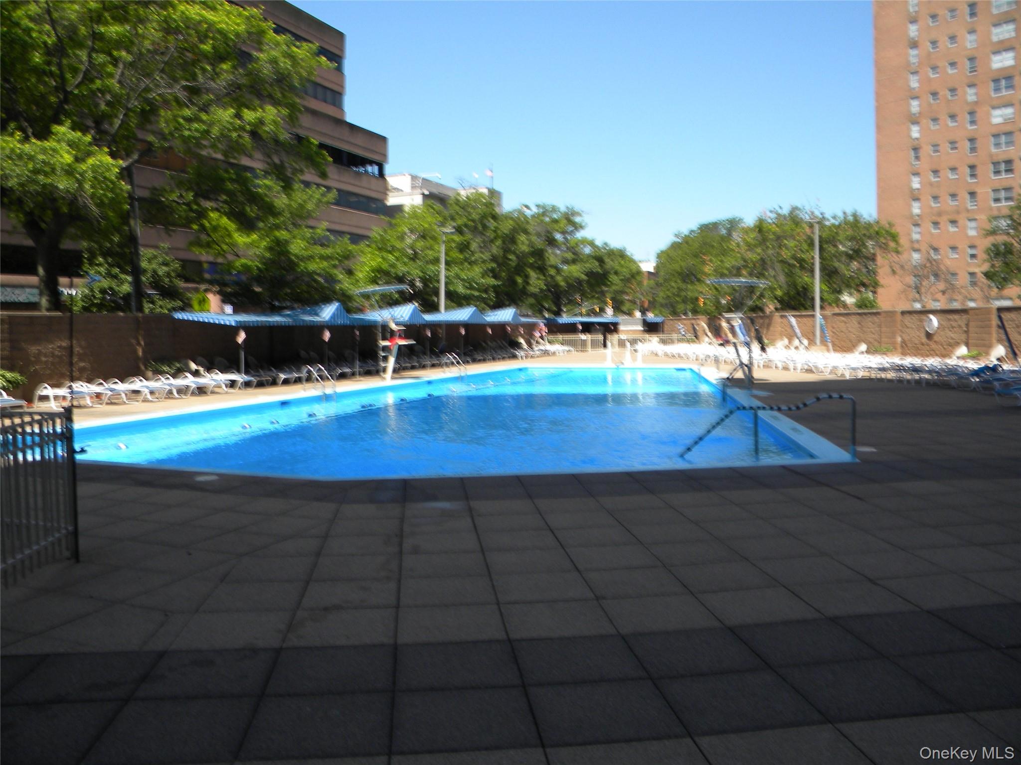 70-25 Yellowstone Boulevard # 17Q, Forest Hills, NY 11375