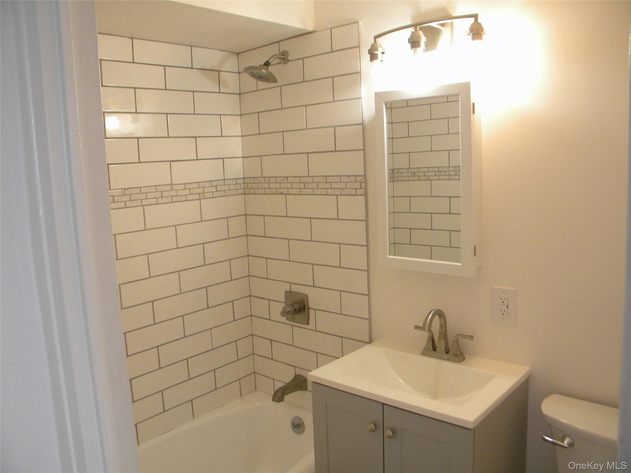 70-25 Yellowstone Boulevard # 17Q, Forest Hills, NY 11375