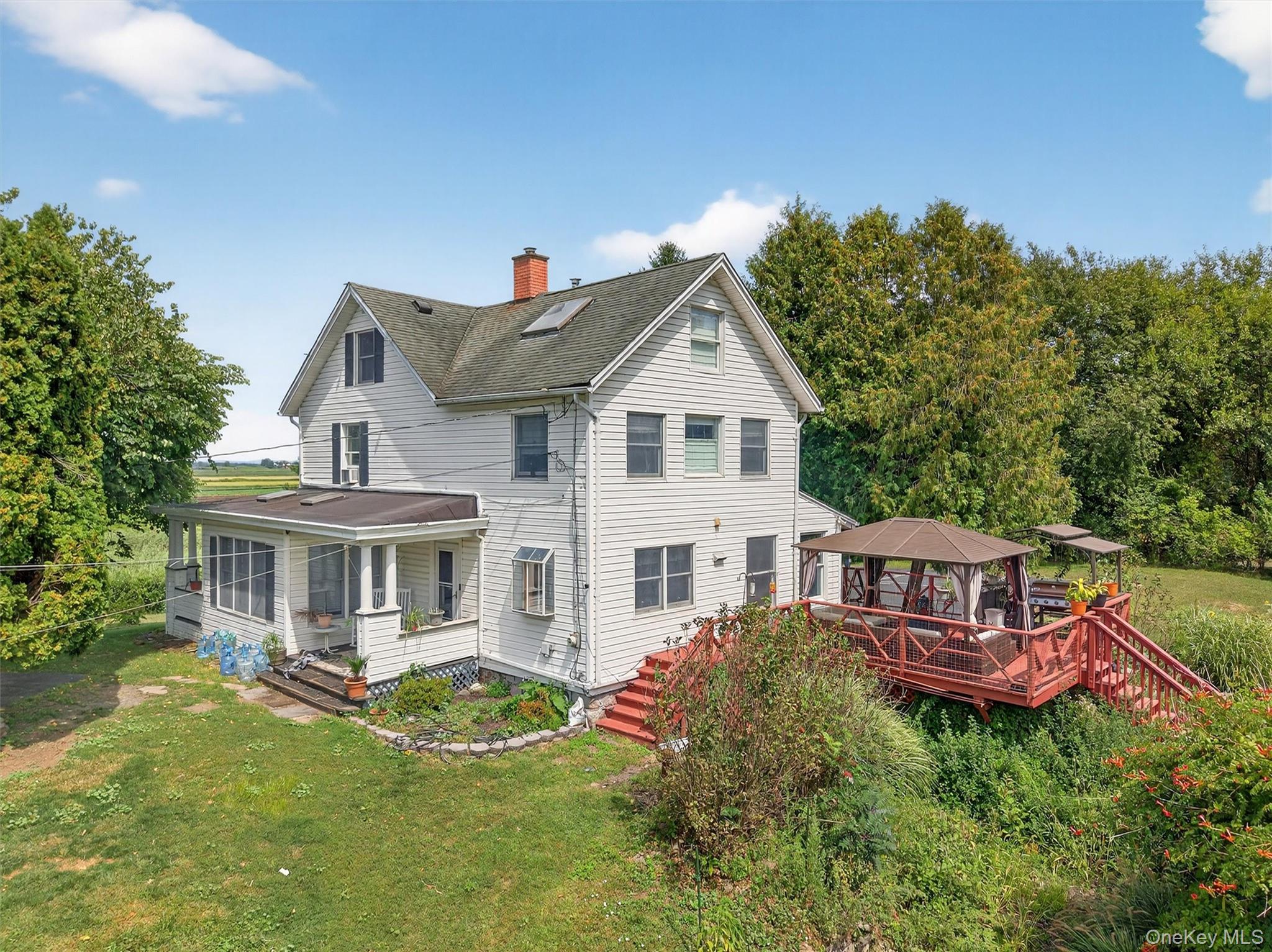 252 Round Hill Road, Florida, NY 10921