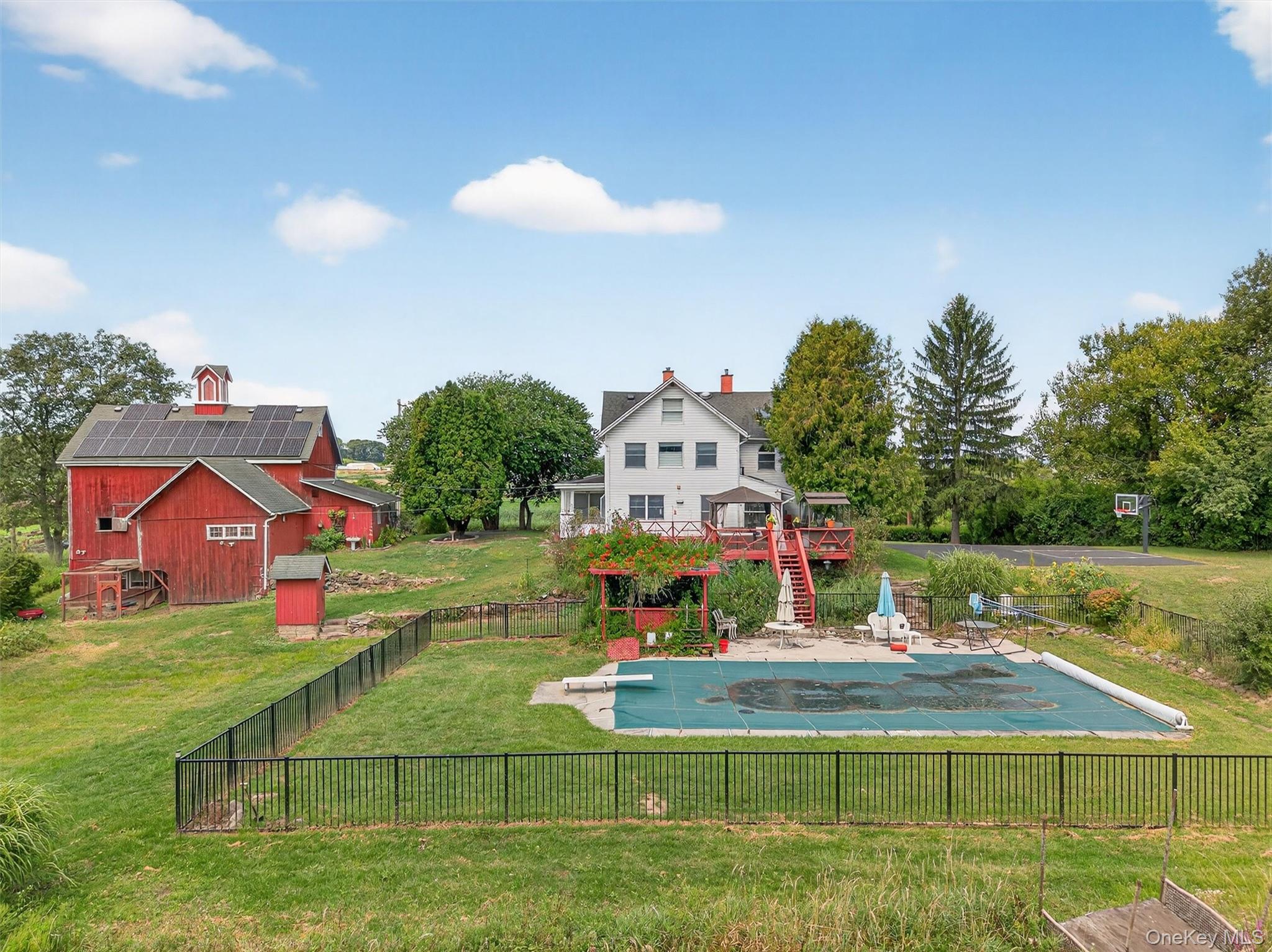 252 Round Hill Road, Florida, NY 10921