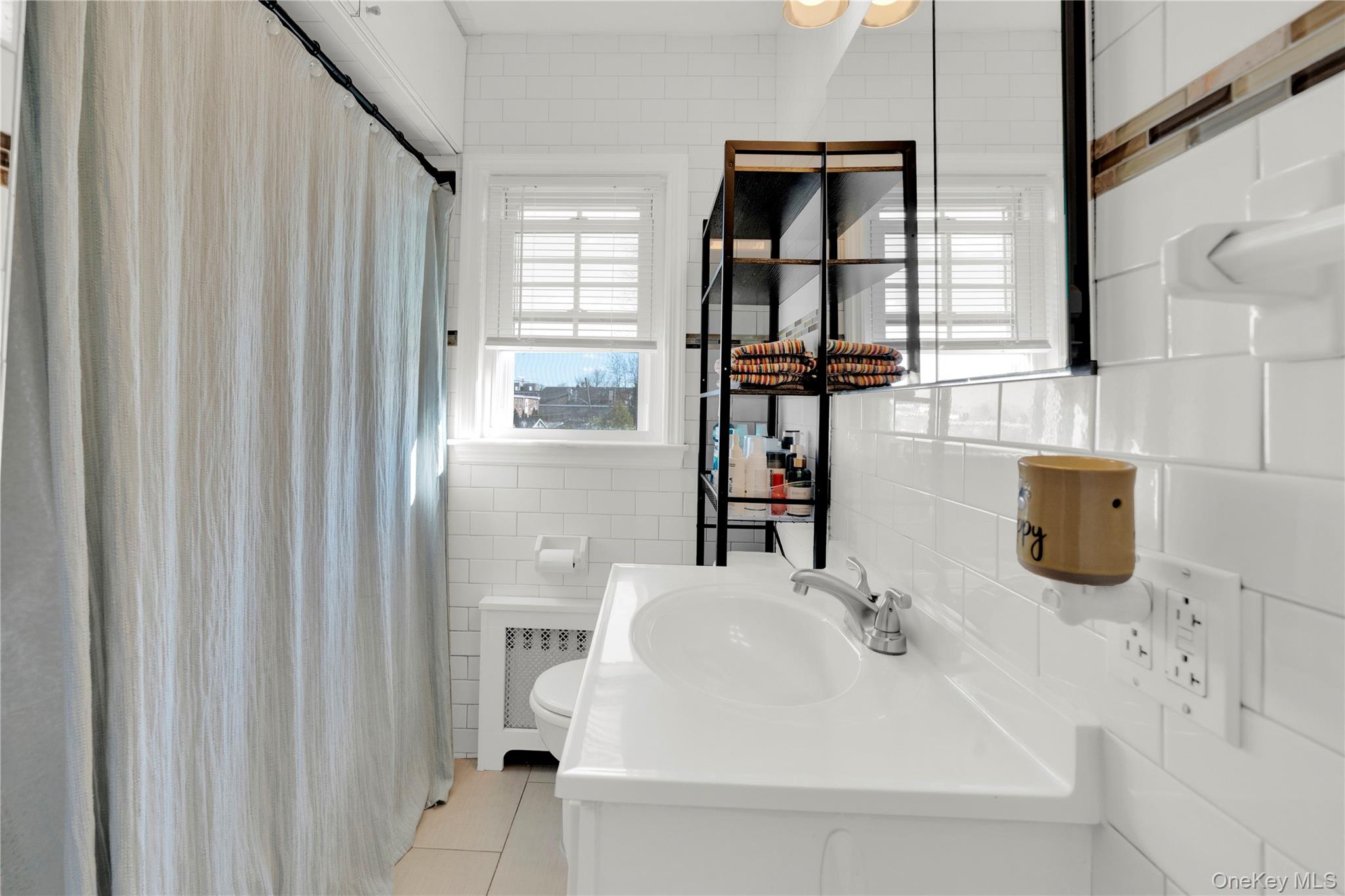 33 Pratt Street, New Rochelle, NY 10801