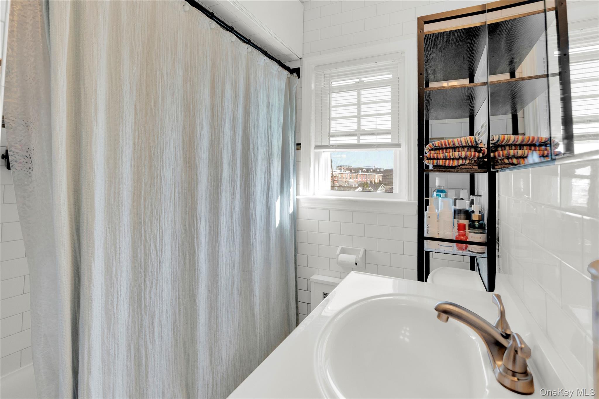 33 Pratt Street, New Rochelle, NY 10801