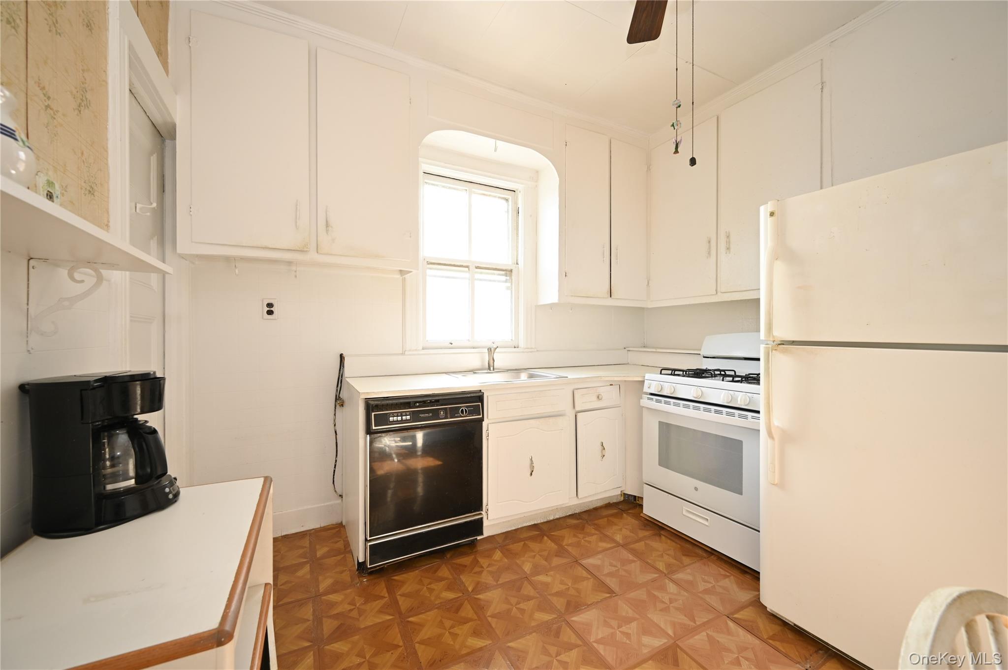 84-23 90 Street, Woodhaven, NY 11421