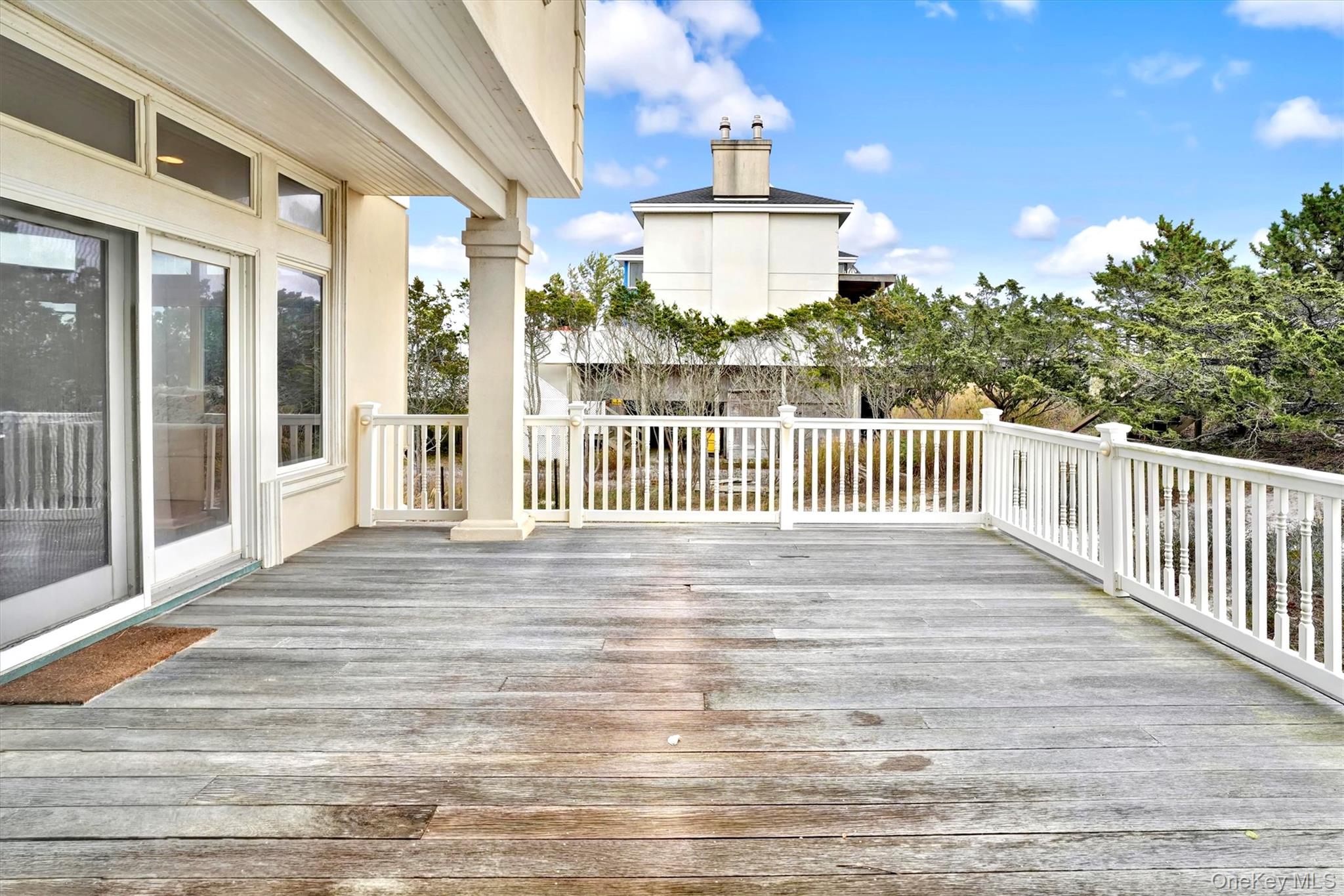 605 Dune Road, Westhampton, NY 11977