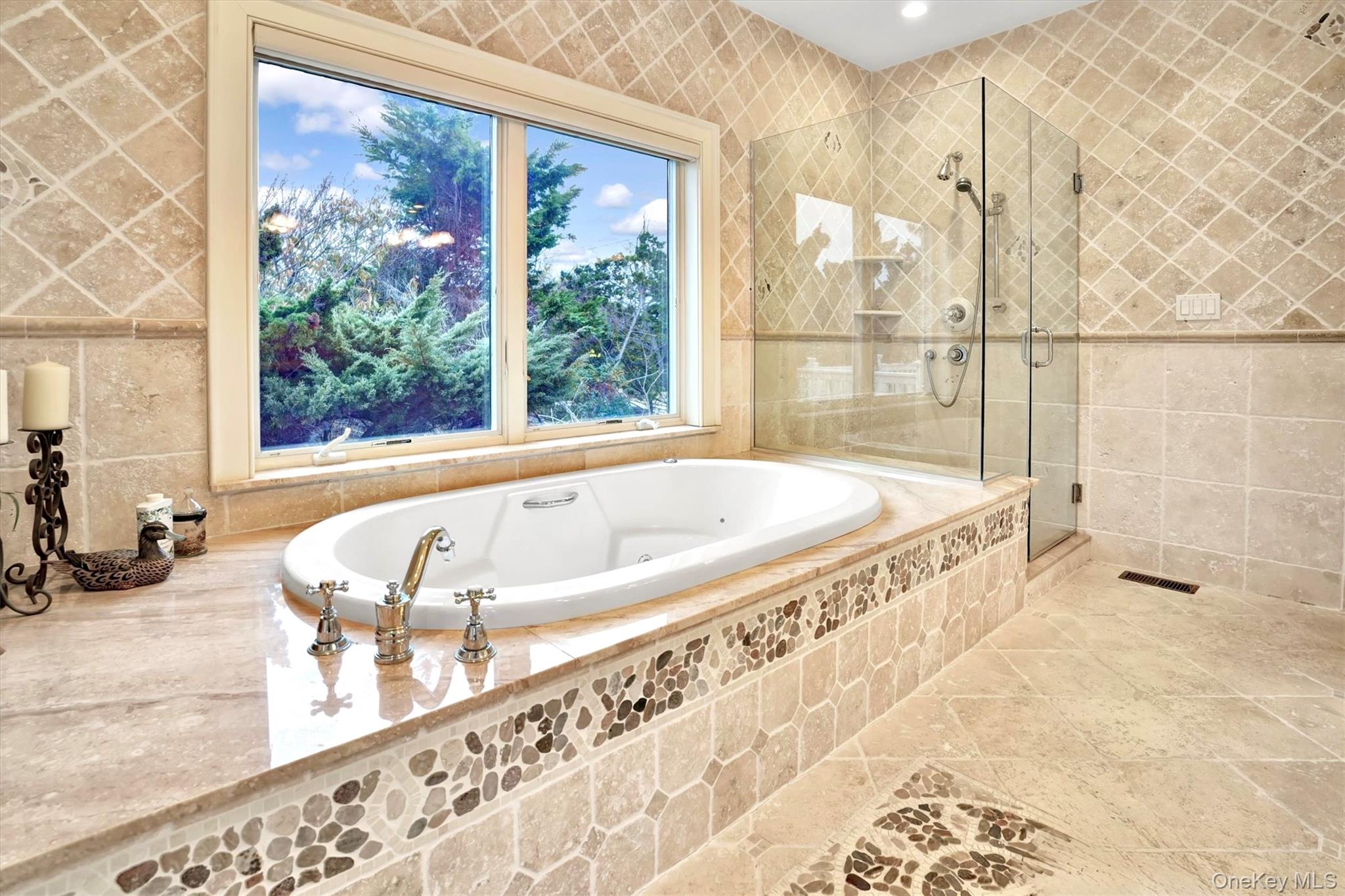 605 Dune Road, Westhampton, NY 11977