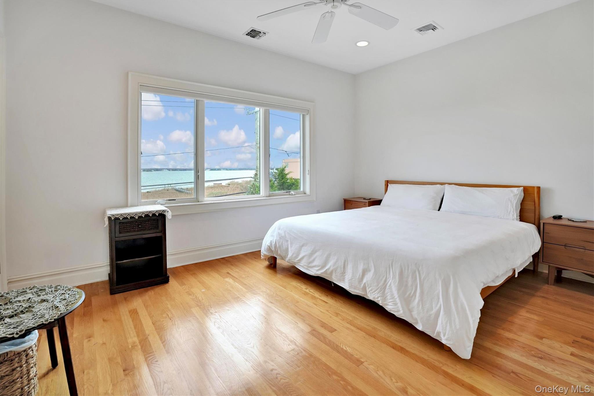 605 Dune Road, Westhampton, NY 11977