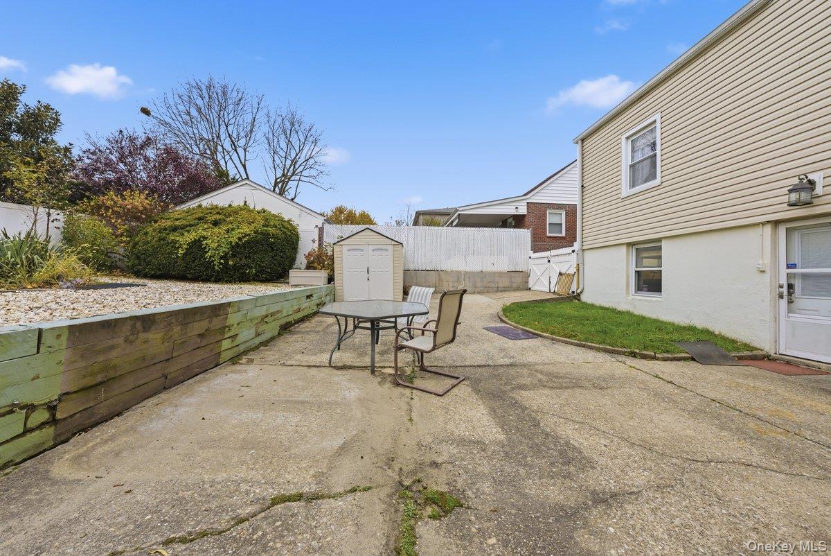 11 Woodbine Street, Yonkers, NY 10704