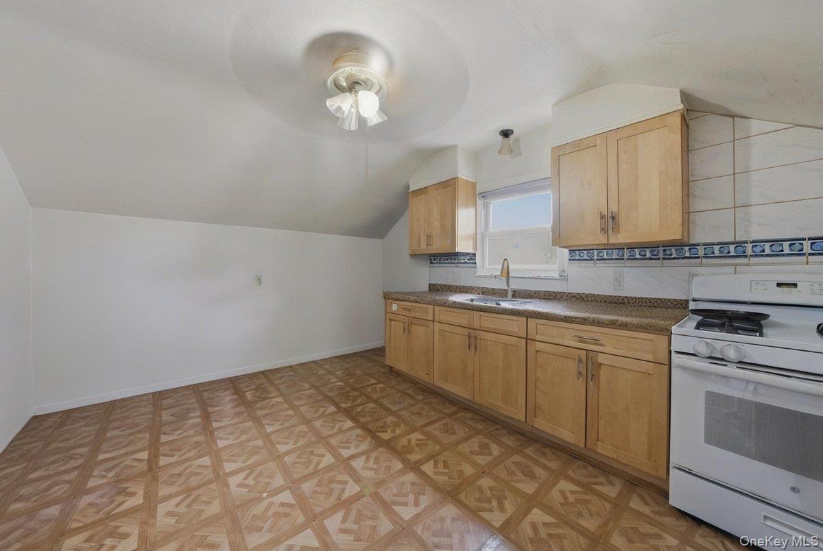 11 Woodbine Street, Yonkers, NY 10704