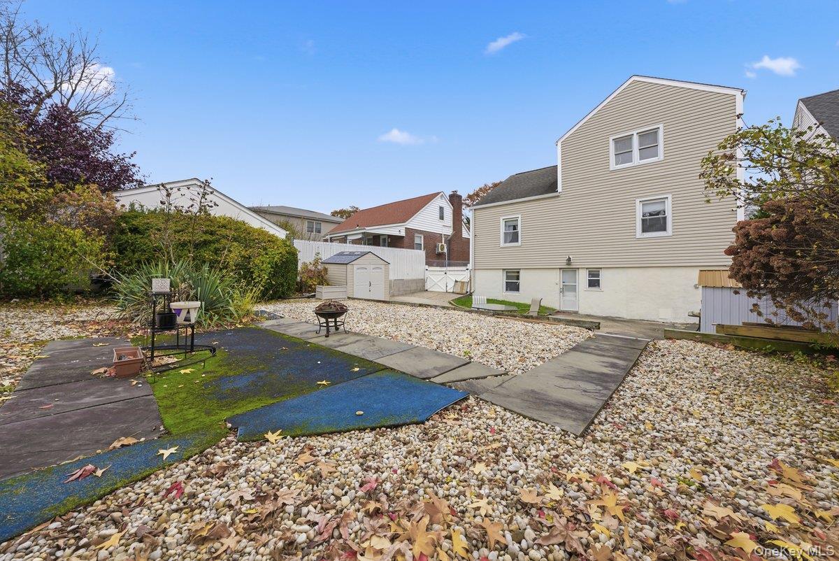 11 Woodbine Street, Yonkers, NY 10704