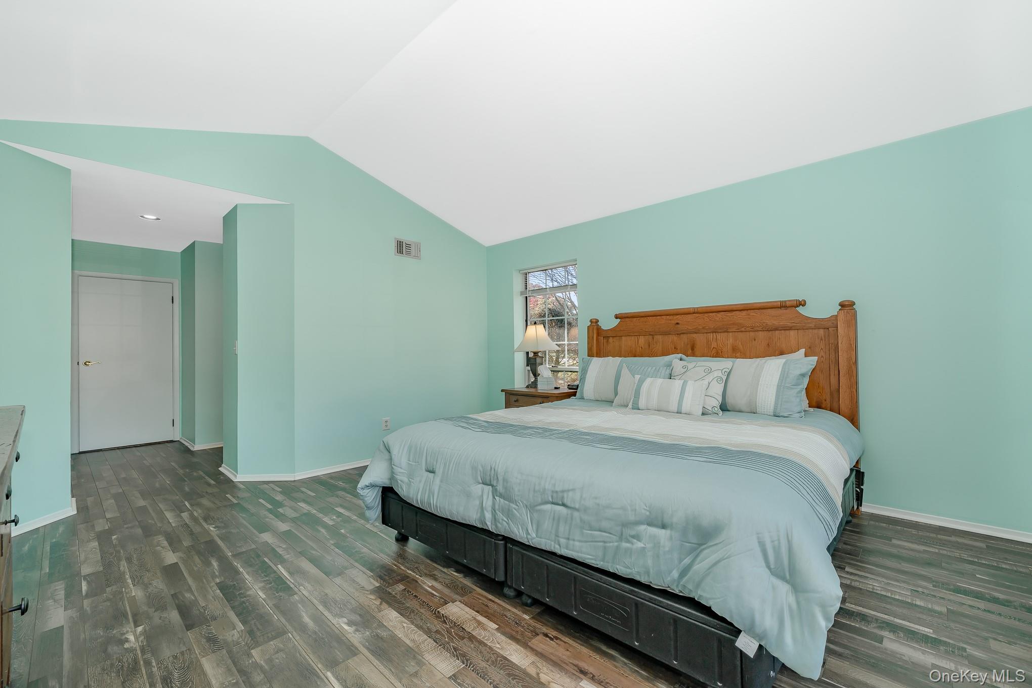 19 Saddlebrook Court, Middle Island, NY 11953