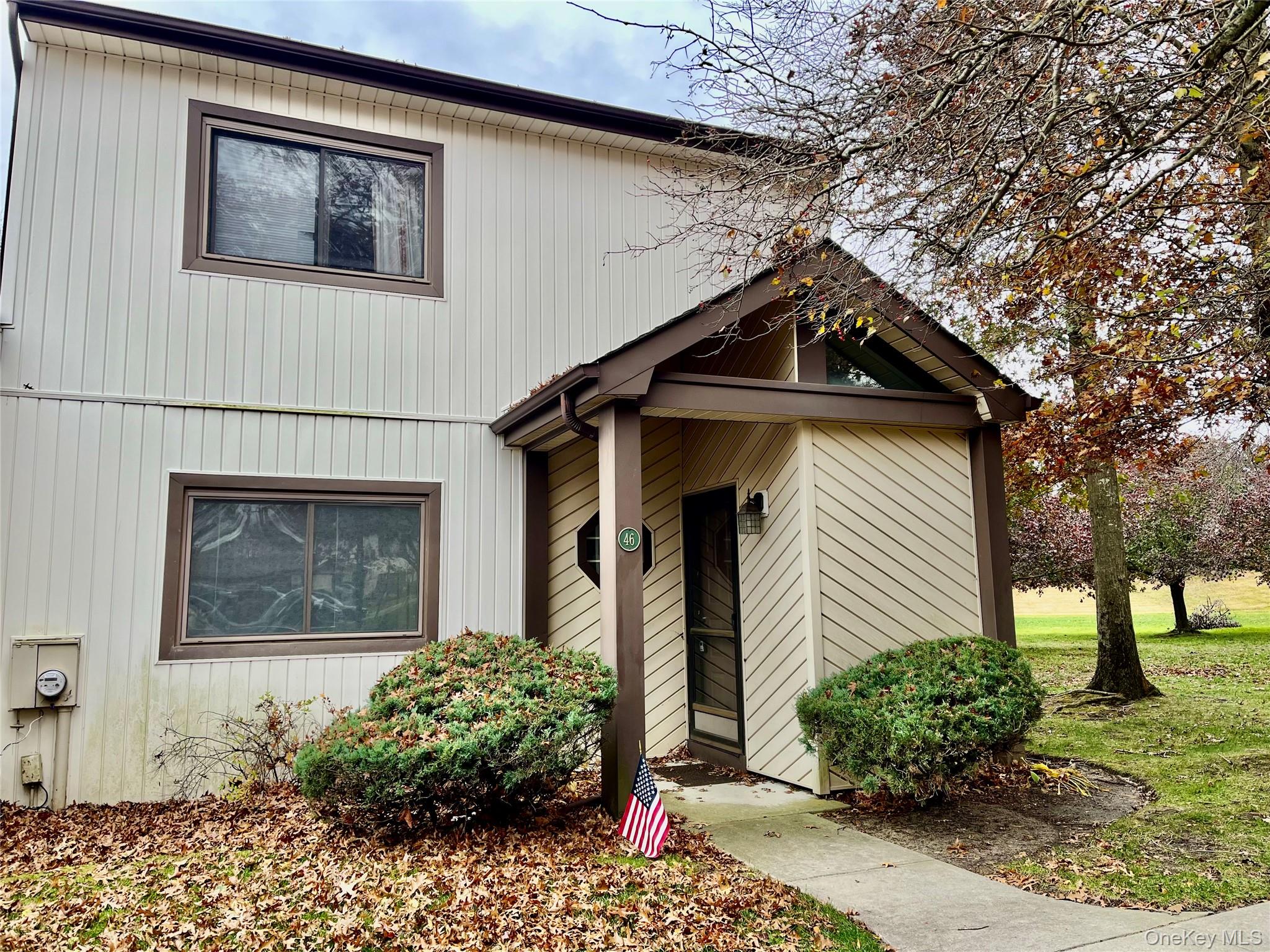 46 Blue Point Road E, Holtsville, NY 11742