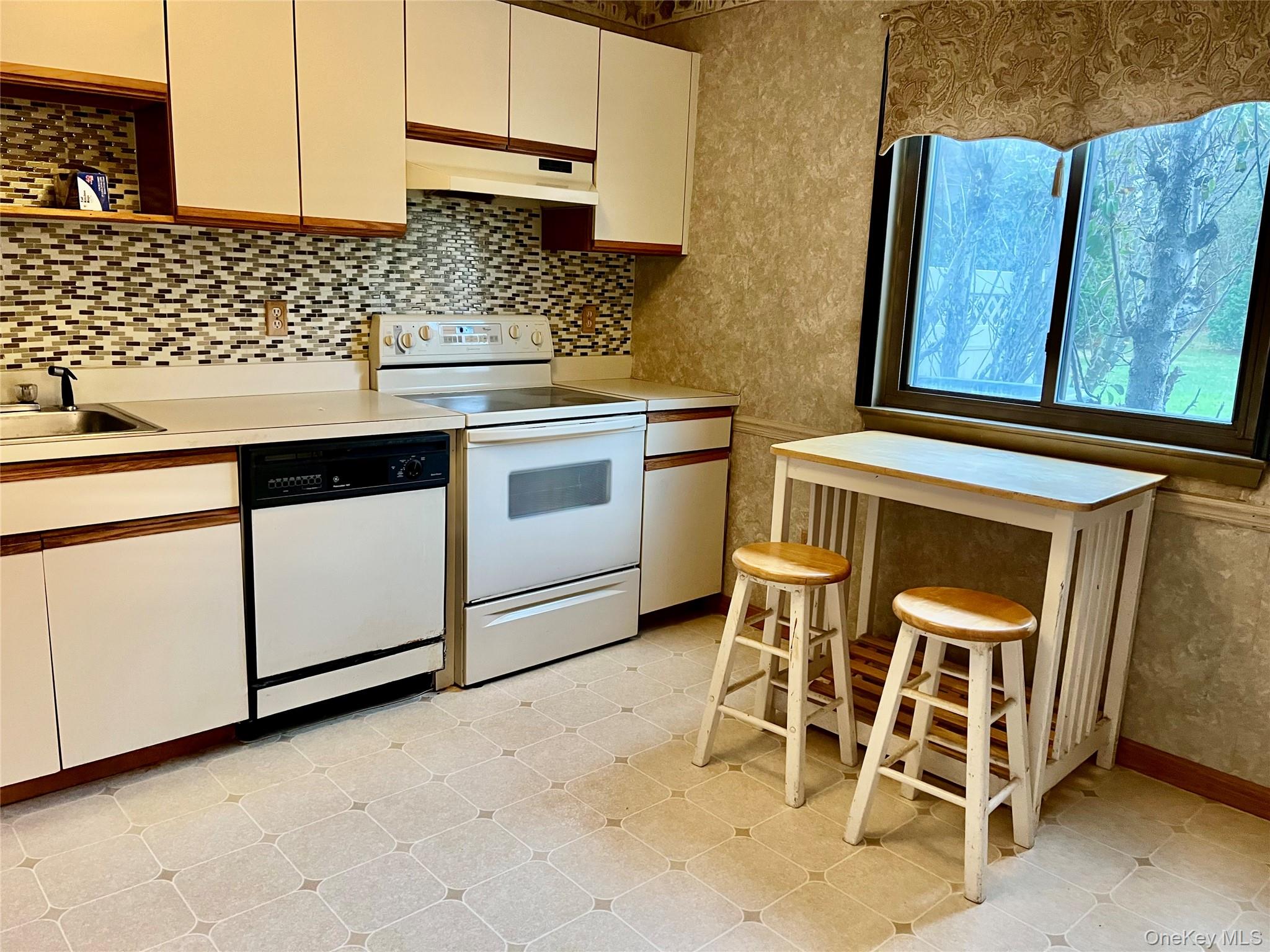 46 Blue Point Road E, Holtsville, NY 11742