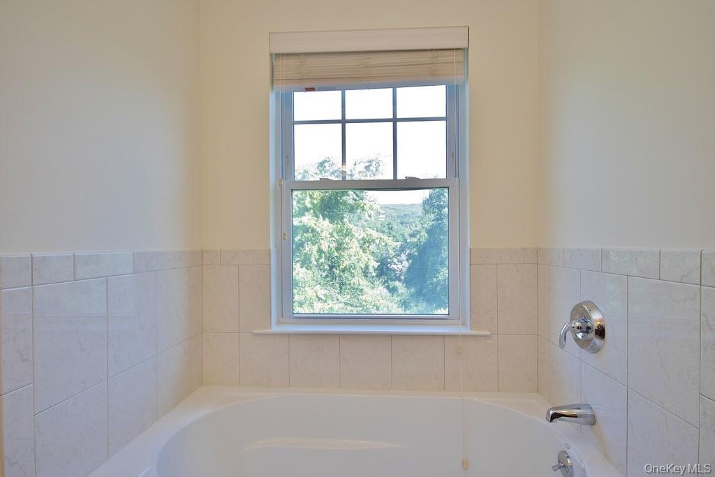 11 Revolution Road, Cold Spring, NY 10516