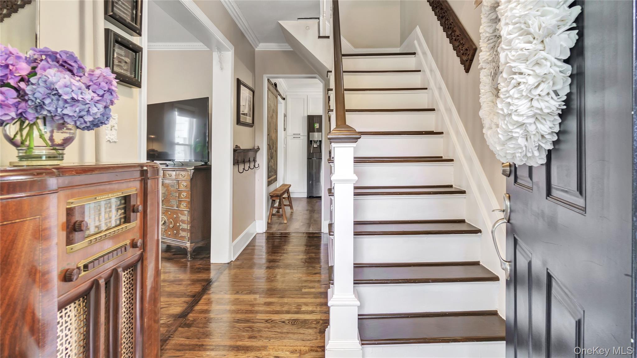 16 Clement Street, Glen Cove, NY 11542